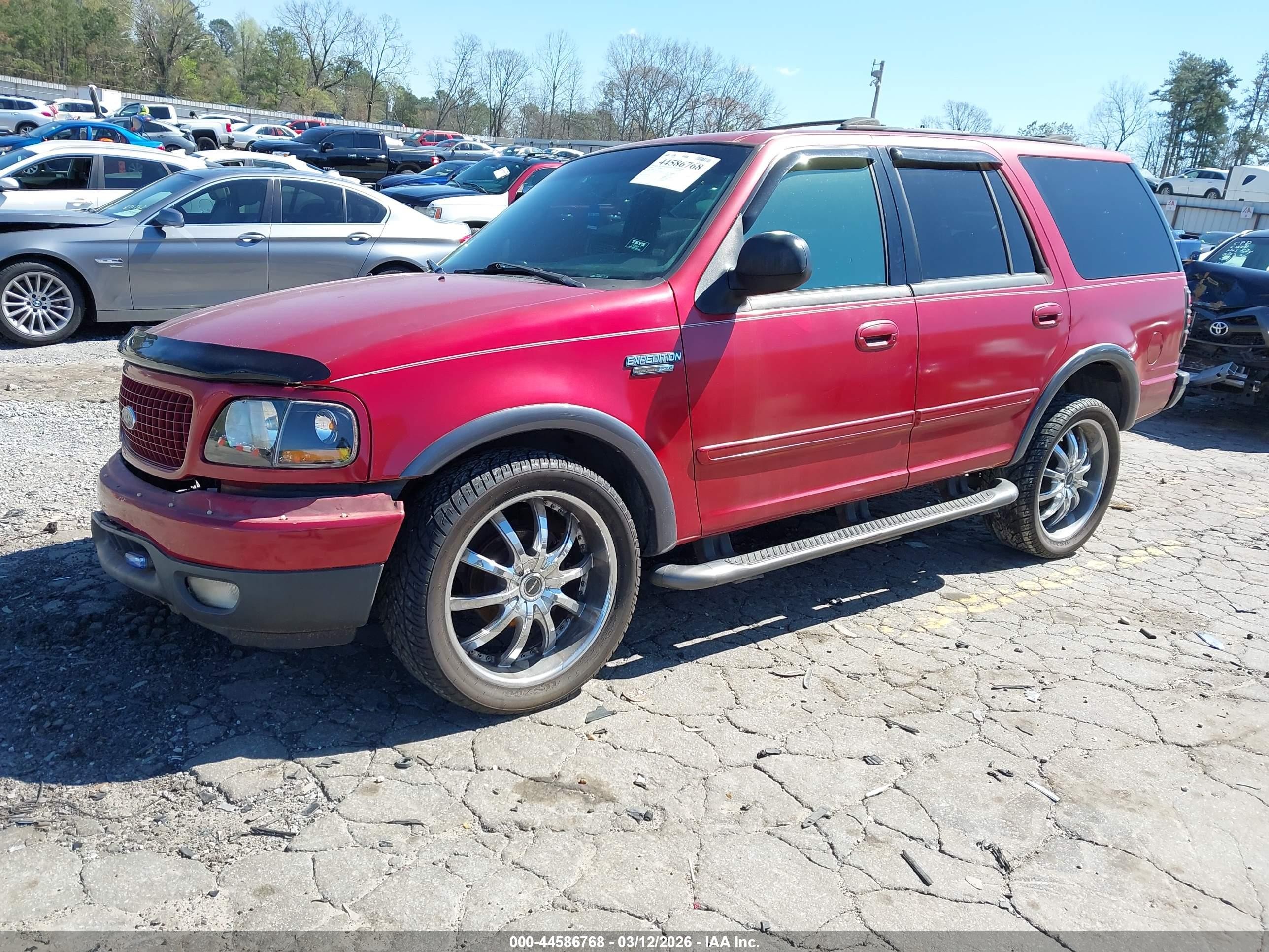 2000 Ford Expedition Xlt Red vin: 1FMRU1564YLA63705