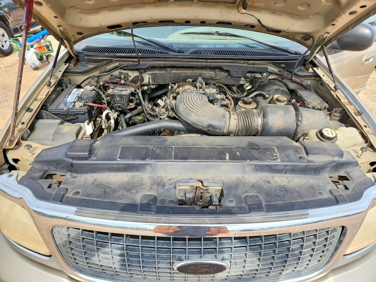 2000 Ford Expedition Xlt Gold vin: 1FMRU1564YLB80944