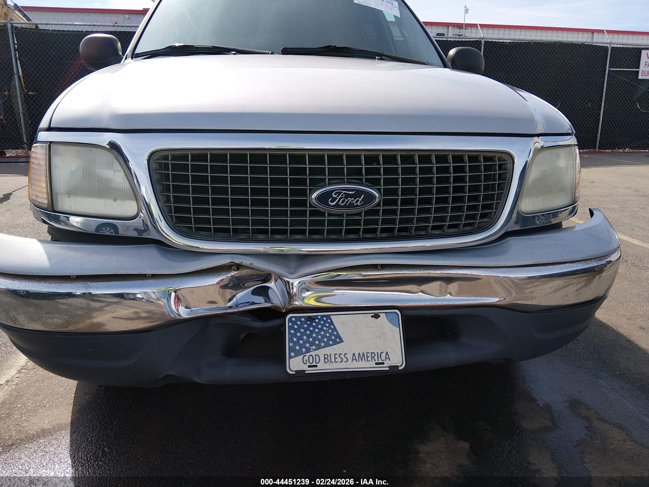 2000 Ford Expedition Xlt Silver vin: 1FMRU1566YLB30093