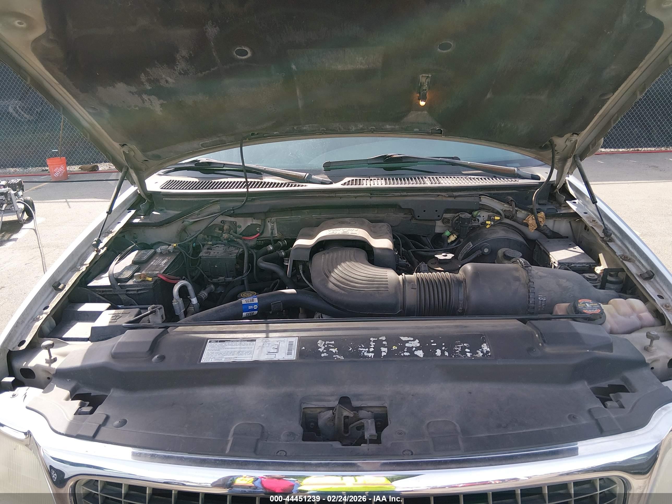 2000 Ford Expedition Xlt Silver vin: 1FMRU1566YLB30093