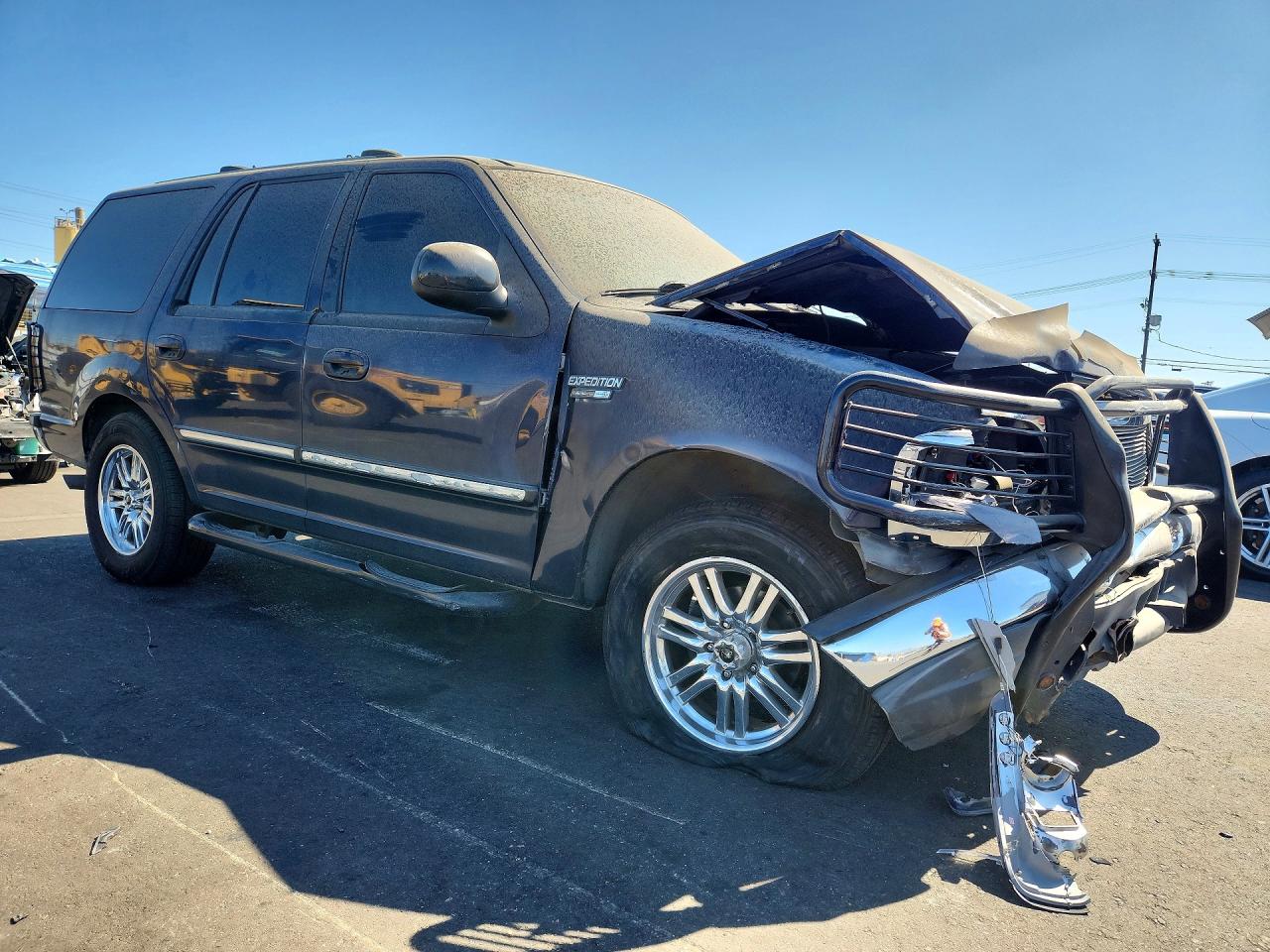 2000 Ford Expedition Xlt Black vin: 1FMRU1567YLB14873