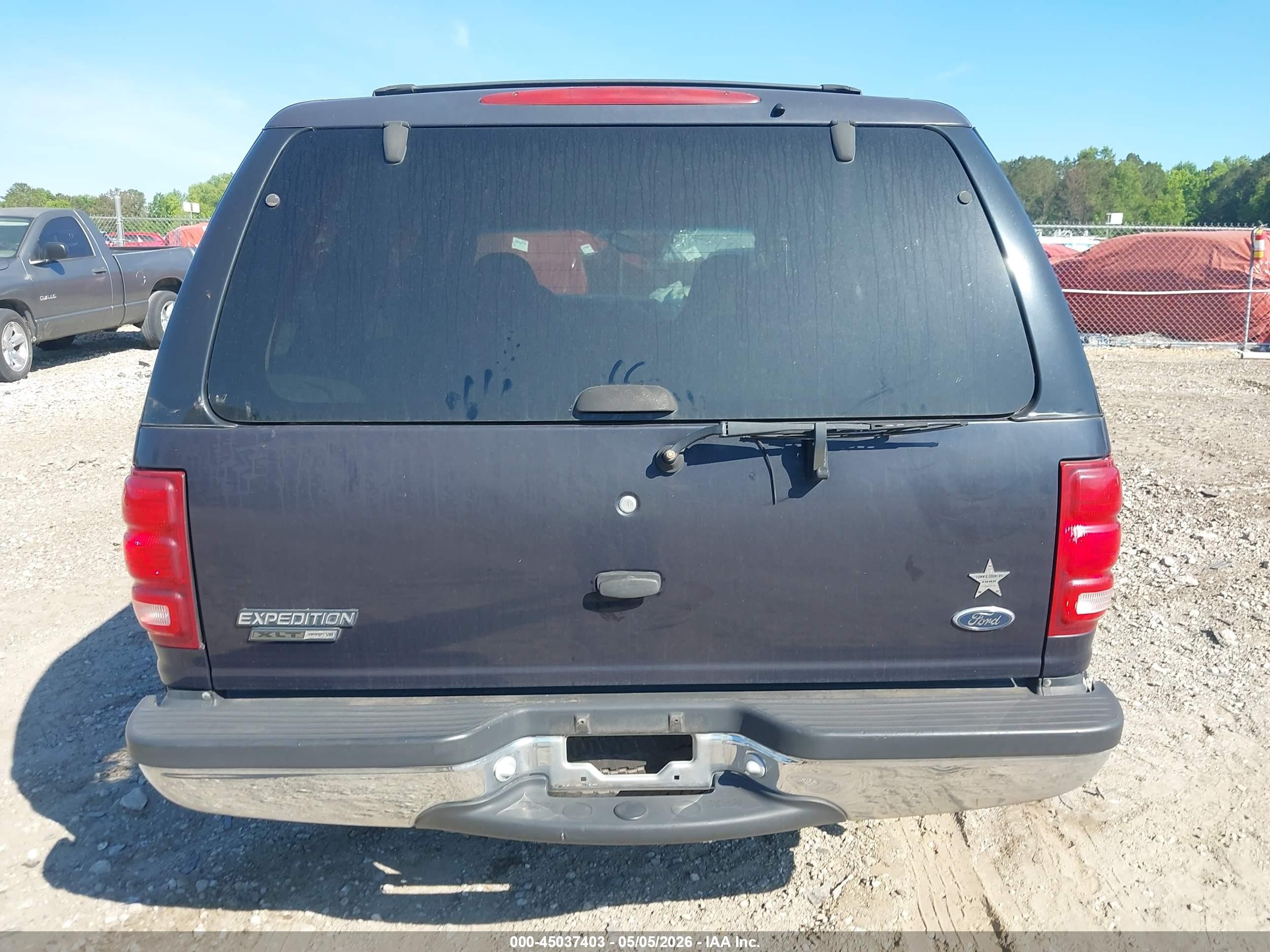 2000 Ford Expedition Xlt Blue vin: 1FMRU1567YLB93235