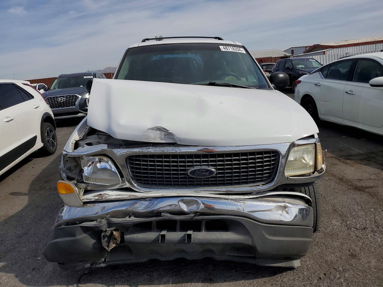 2000 Ford Expedition Xlt White vin: 1FMRU1568YLB17992