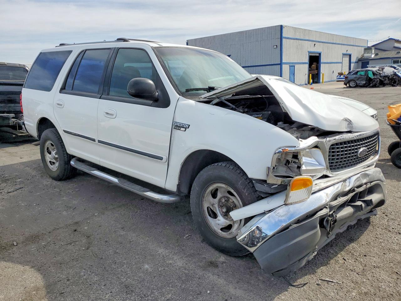 2000 Ford Expedition Xlt White vin: 1FMRU1568YLB17992