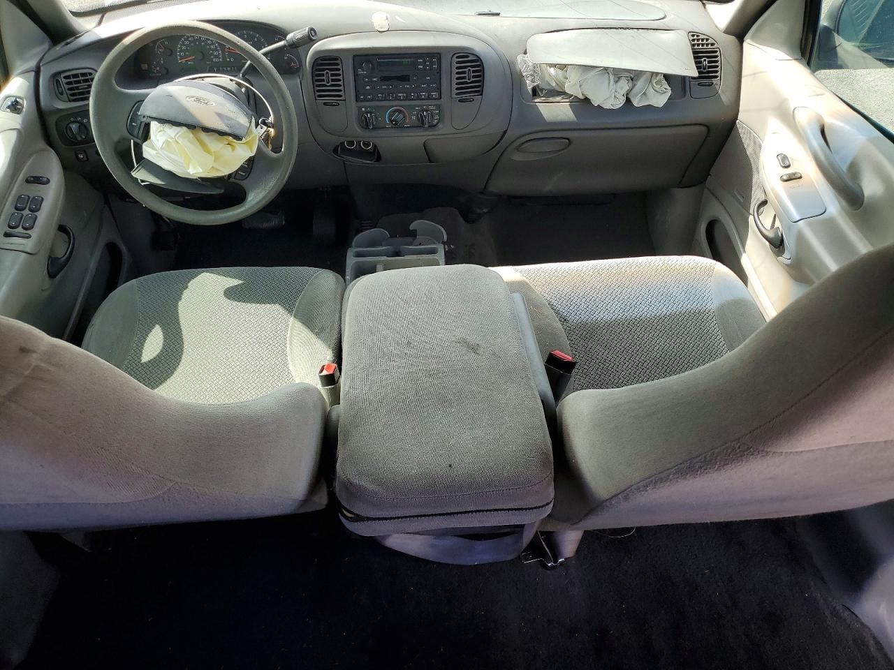 2000 Ford Expedition Xlt White vin: 1FMRU1568YLB17992