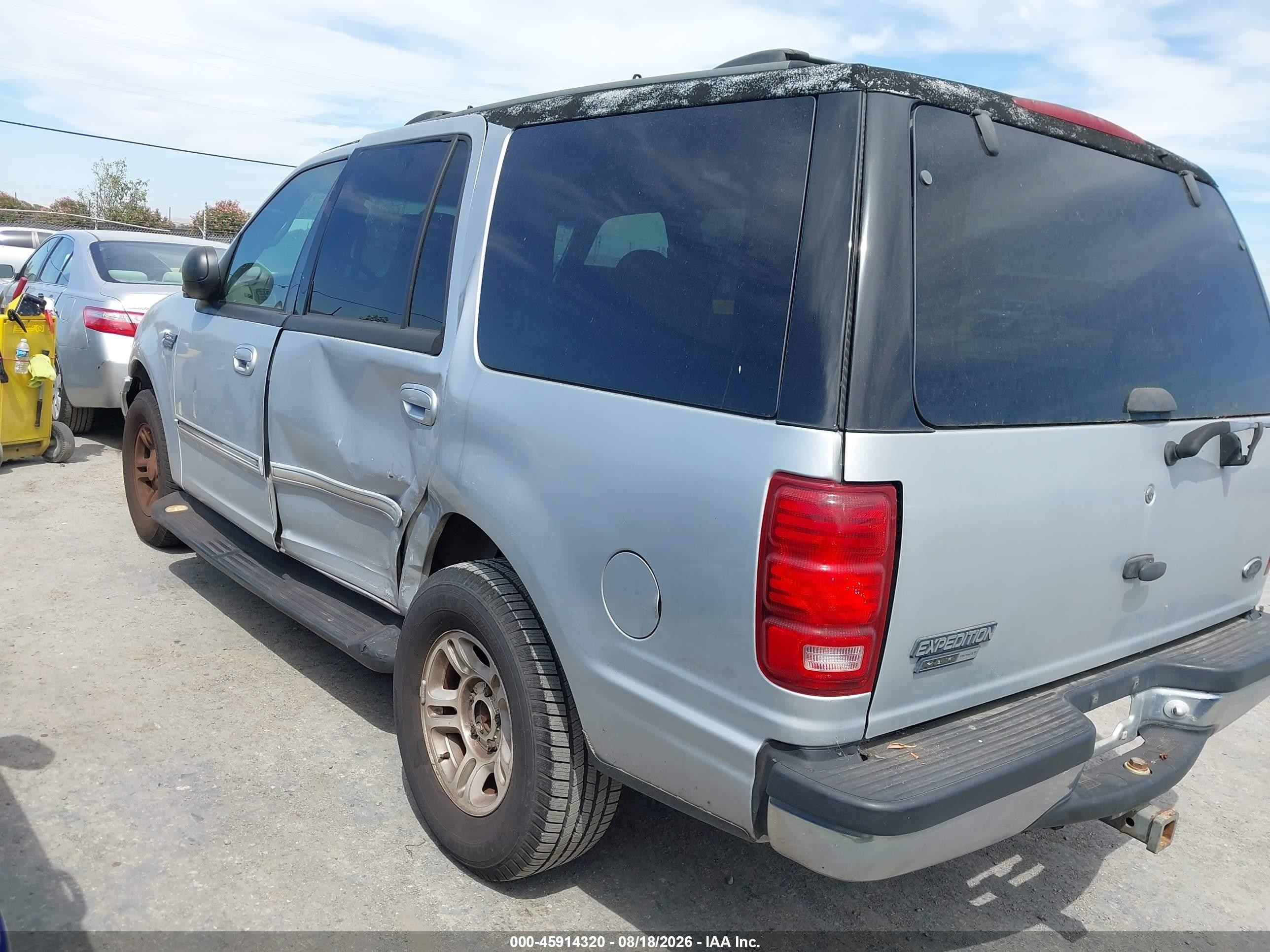 2000 Ford Expedition Xlt Gray vin: 1FMRU156XYLC32710
