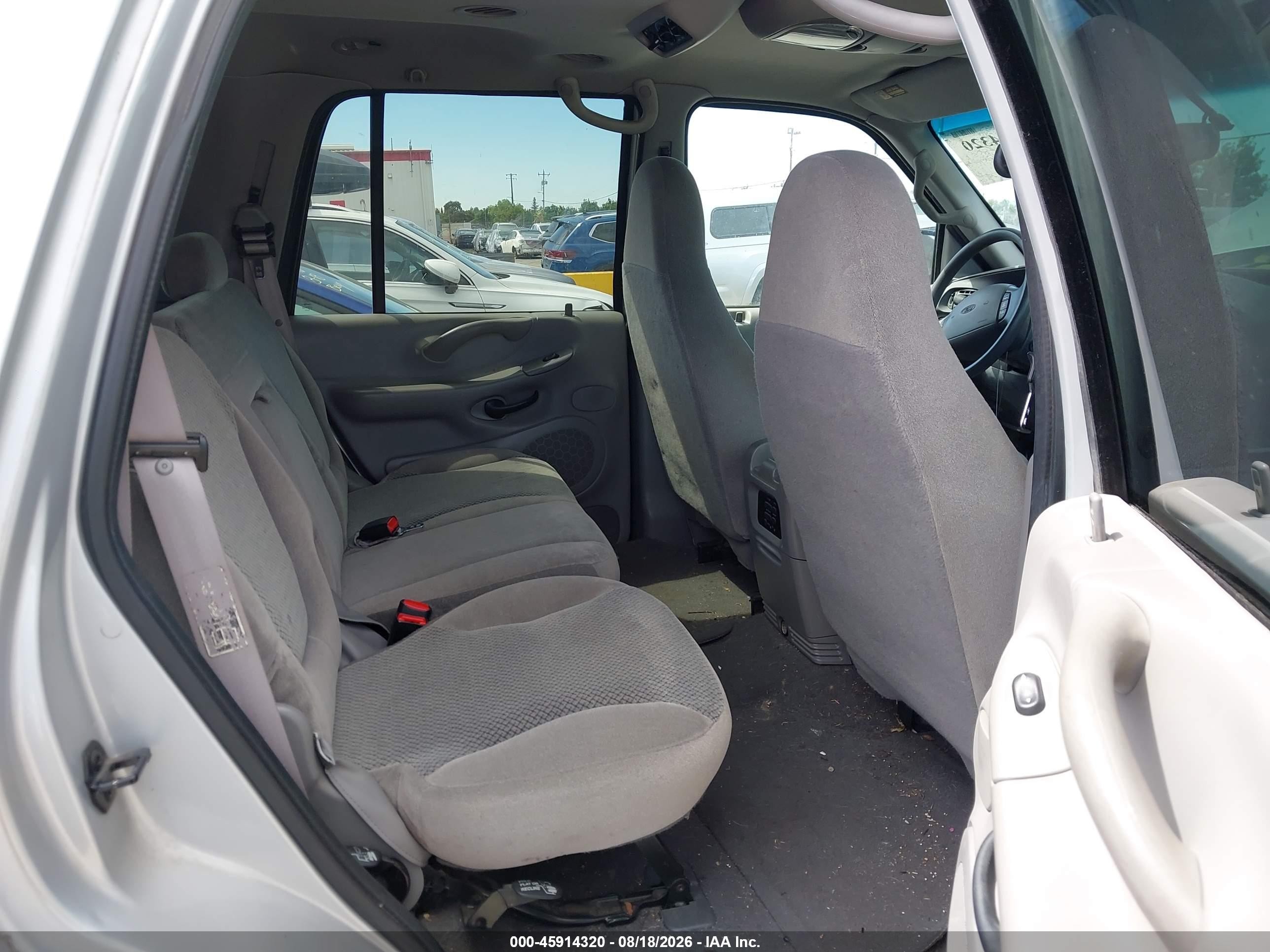 2000 Ford Expedition Xlt Gray vin: 1FMRU156XYLC32710