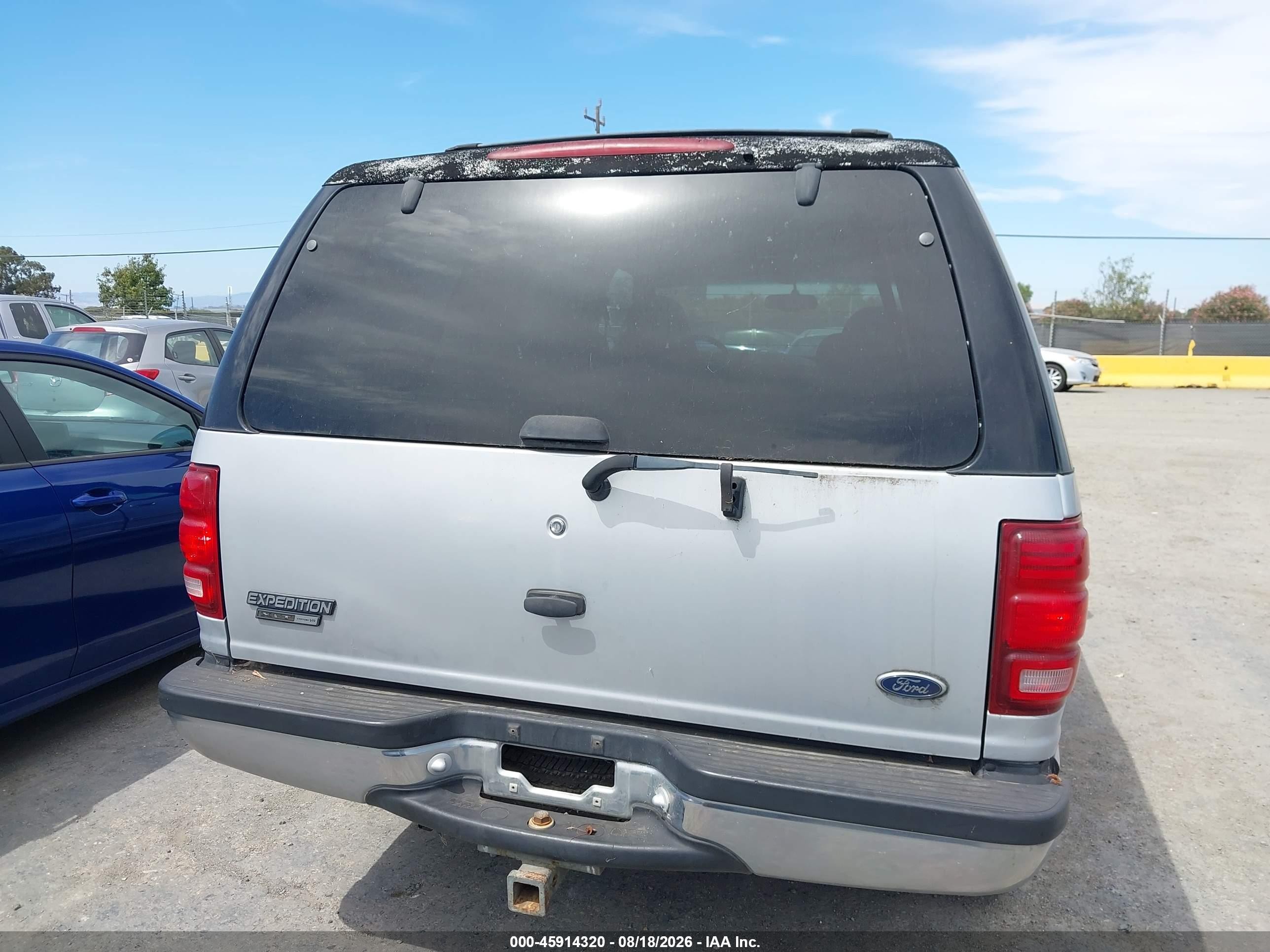 2000 Ford Expedition Xlt Gray vin: 1FMRU156XYLC32710