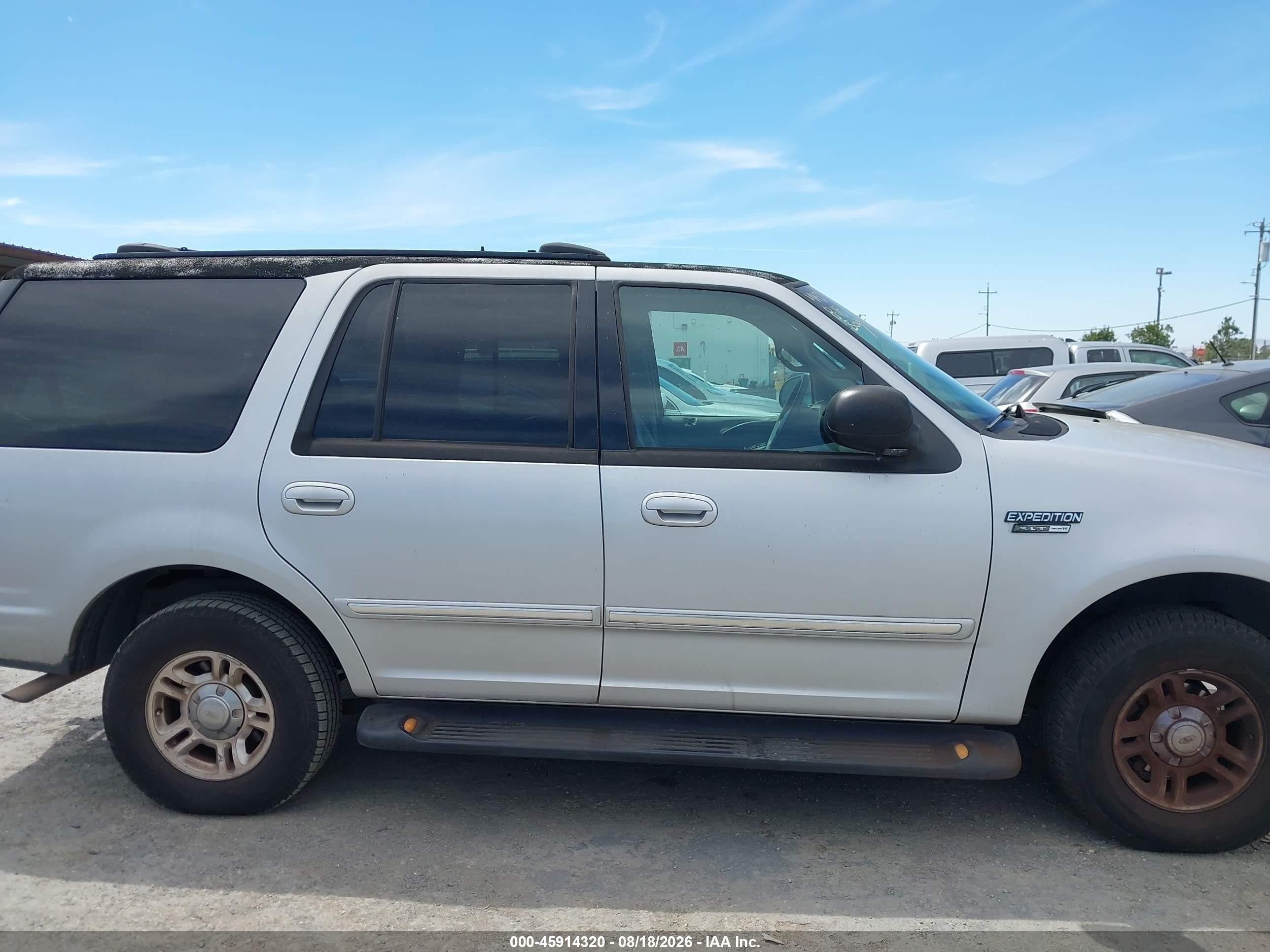 2000 Ford Expedition Xlt Gray vin: 1FMRU156XYLC32710