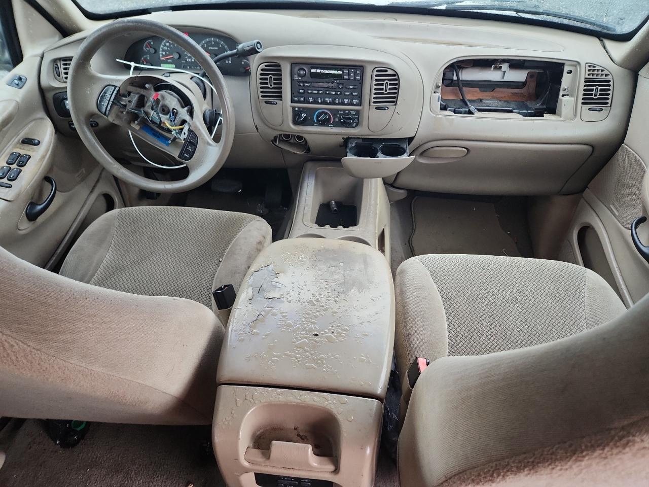 2001 Ford Expedition Xlt White vin: 1FMRU15L01LB80015