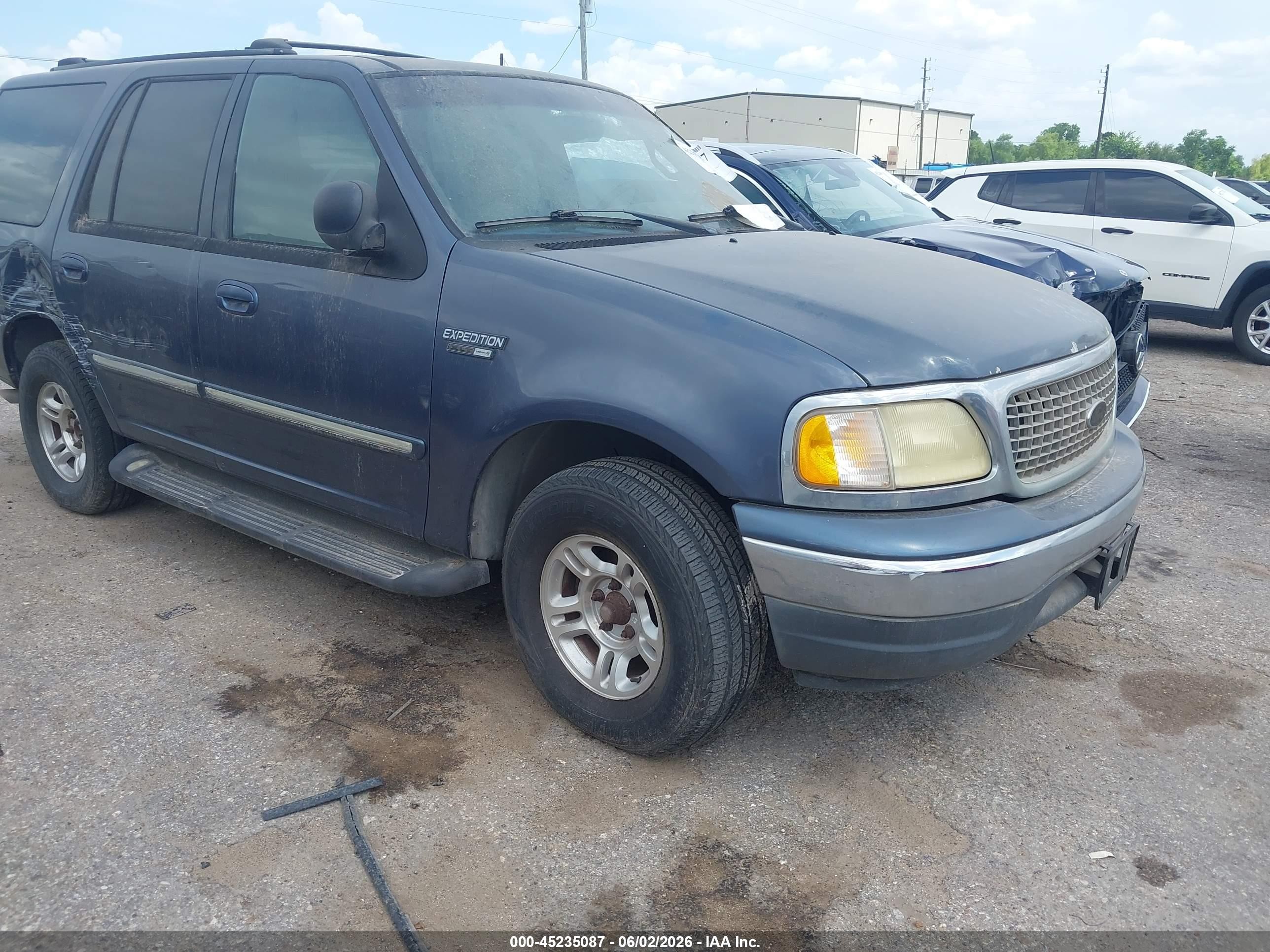 2002 Ford Expedition Xlt Blue vin: 1FMRU15L12LA45708