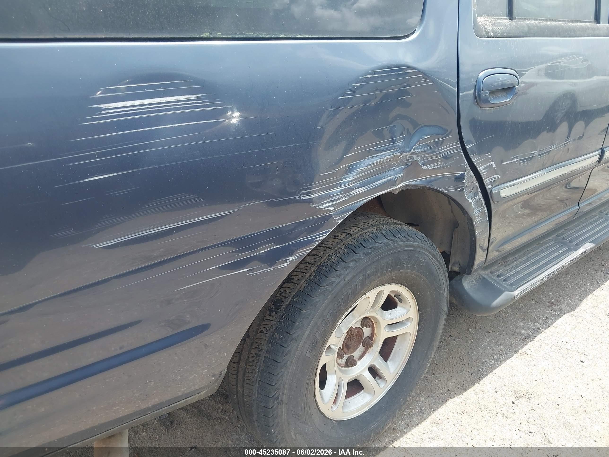 2002 Ford Expedition Xlt Blue vin: 1FMRU15L12LA45708