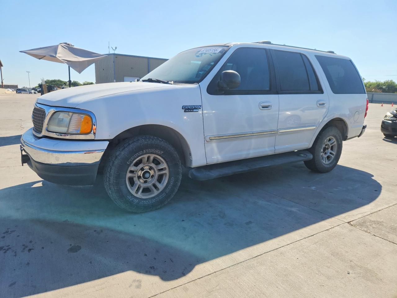 2000 Ford Expedition Xlt White vin: 1FMRU15L2YLB87199