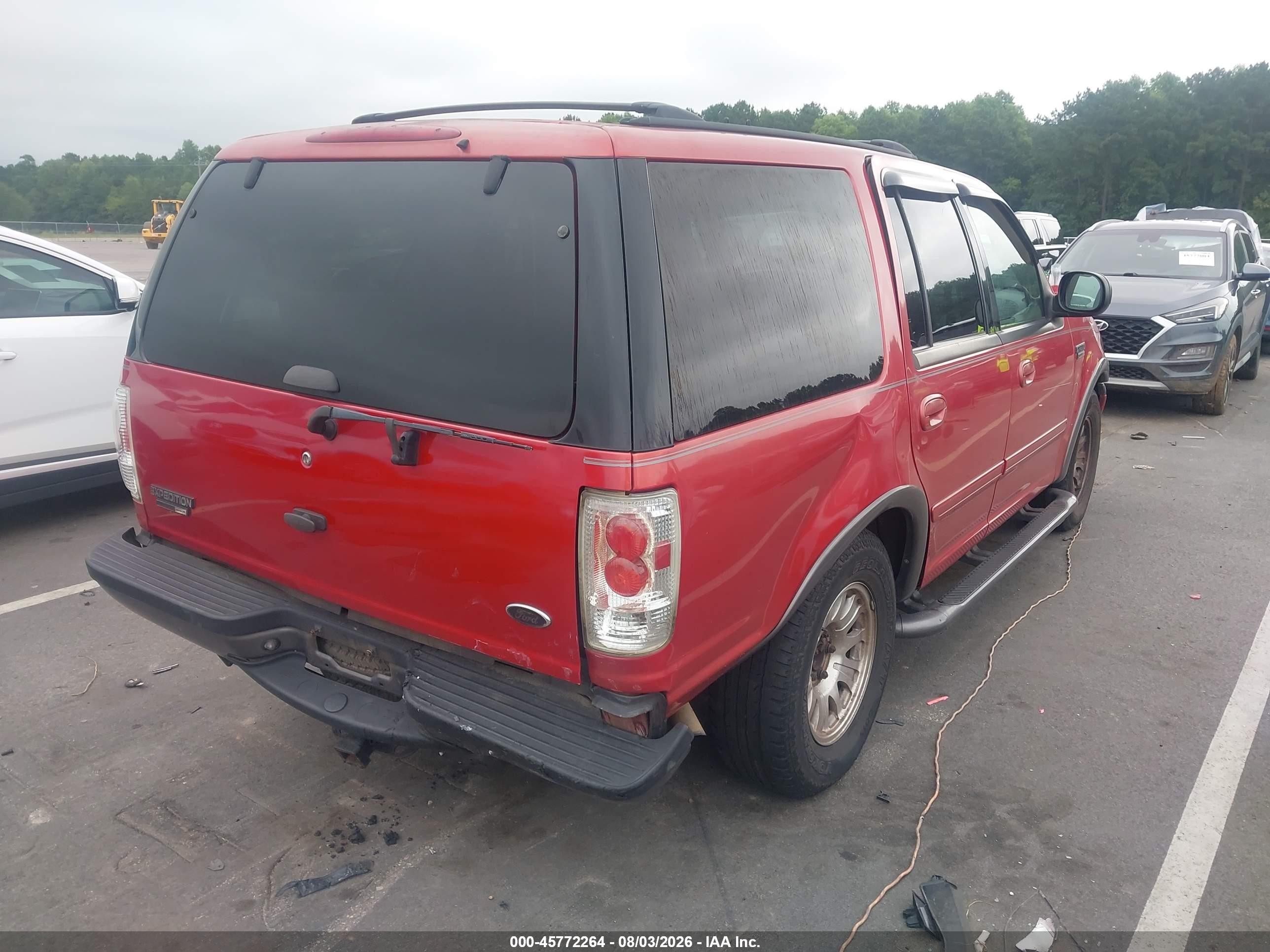 2000 Ford Expedition Xlt Red vin: 1FMRU15L2YLC15602