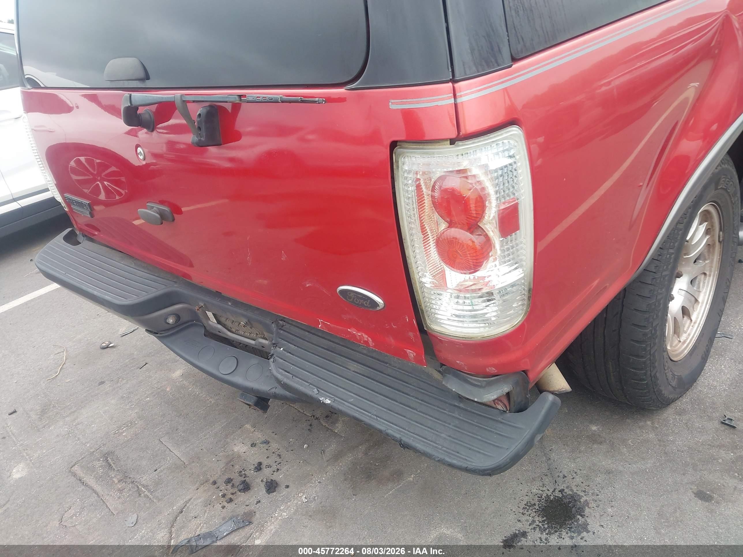 2000 Ford Expedition Xlt Red vin: 1FMRU15L2YLC15602
