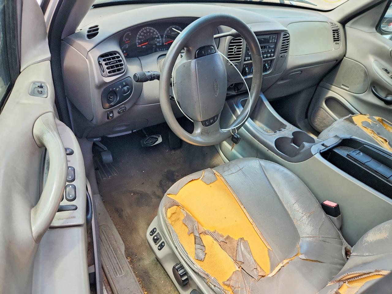 2002 Ford Expedition Xlt Silver vin: 1FMRU15L32LA49565