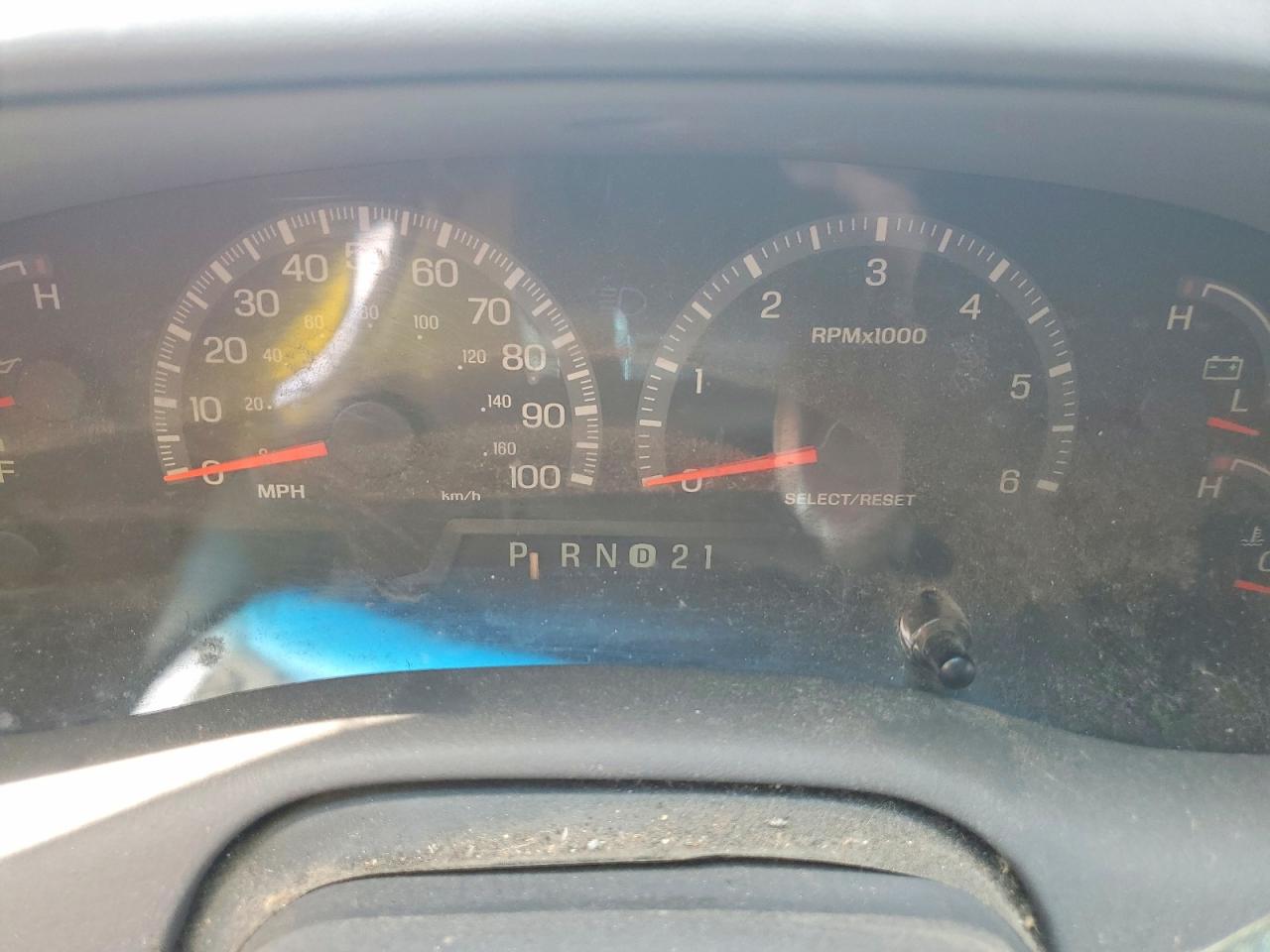 2002 Ford Expedition Xlt Silver vin: 1FMRU15L32LA49565
