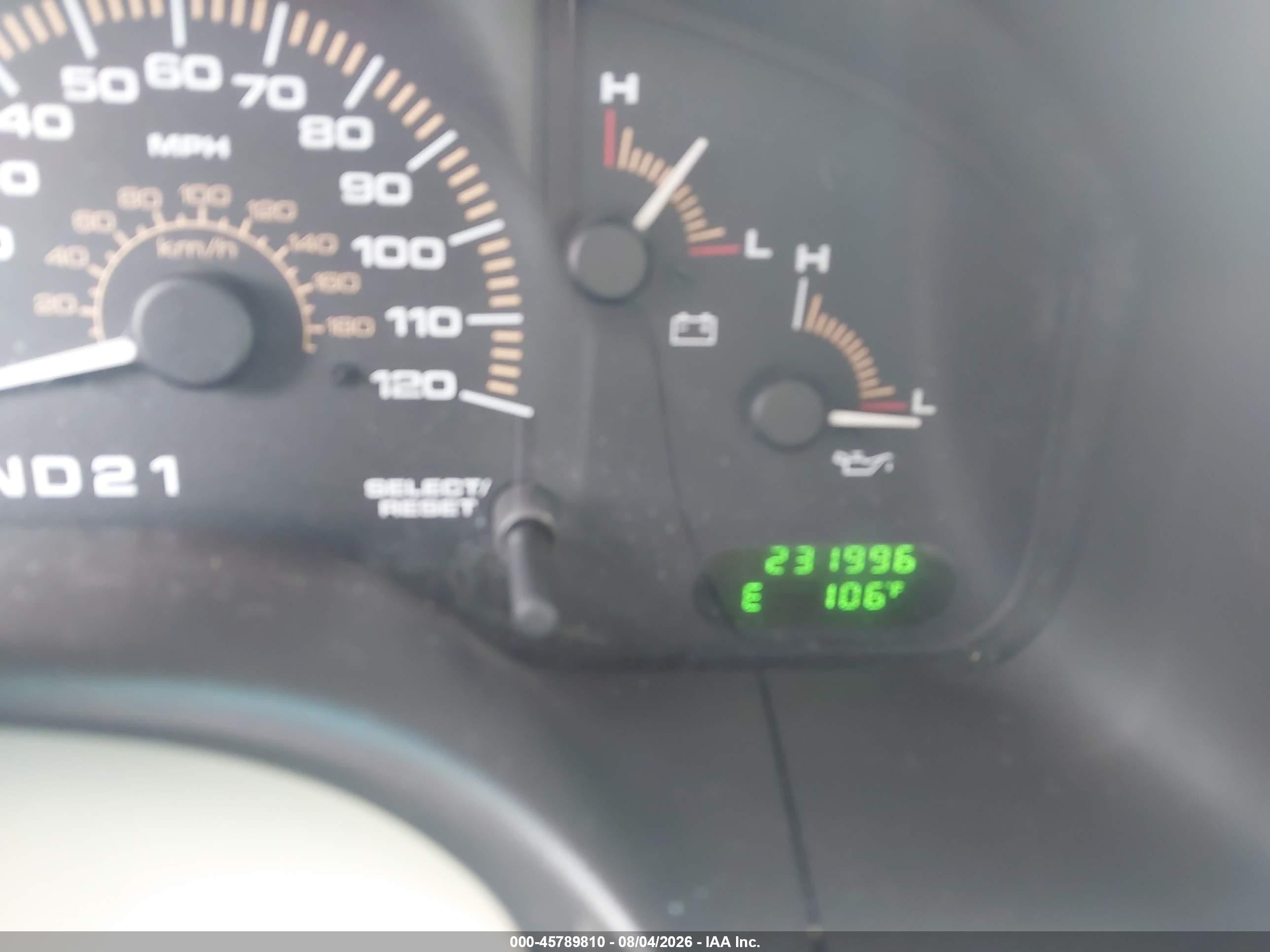 2003 Ford Expedition Xlt Белый vin: 1FMRU15L43LA40715