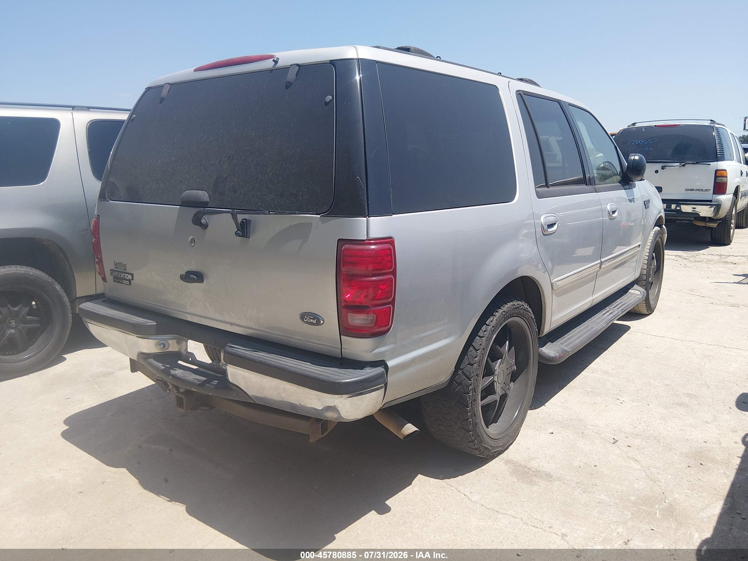 2001 Ford Expedition Xlt Beige vin: 1FMRU15L61LA26540