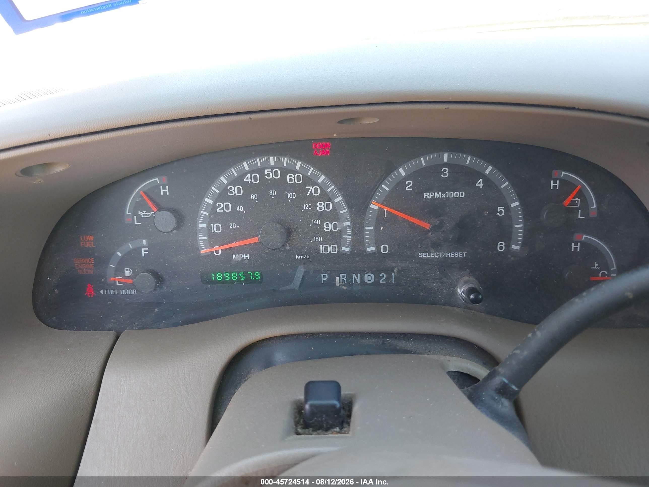 2001 Ford Expedition Xlt Beige vin: 1FMRU15L61LB26444