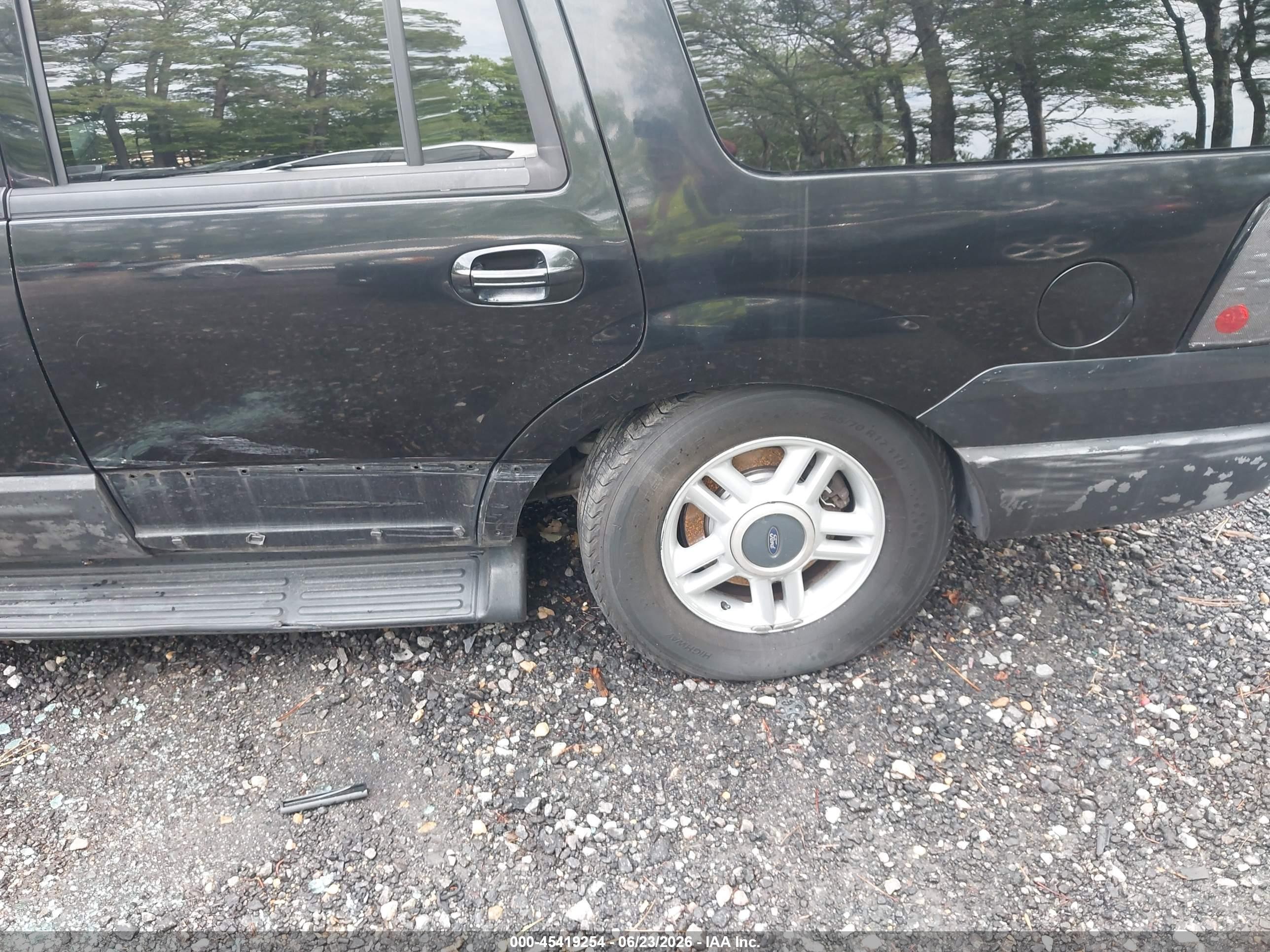 2003 Ford Expedition Xlt Black vin: 1FMRU15L73LA21172
