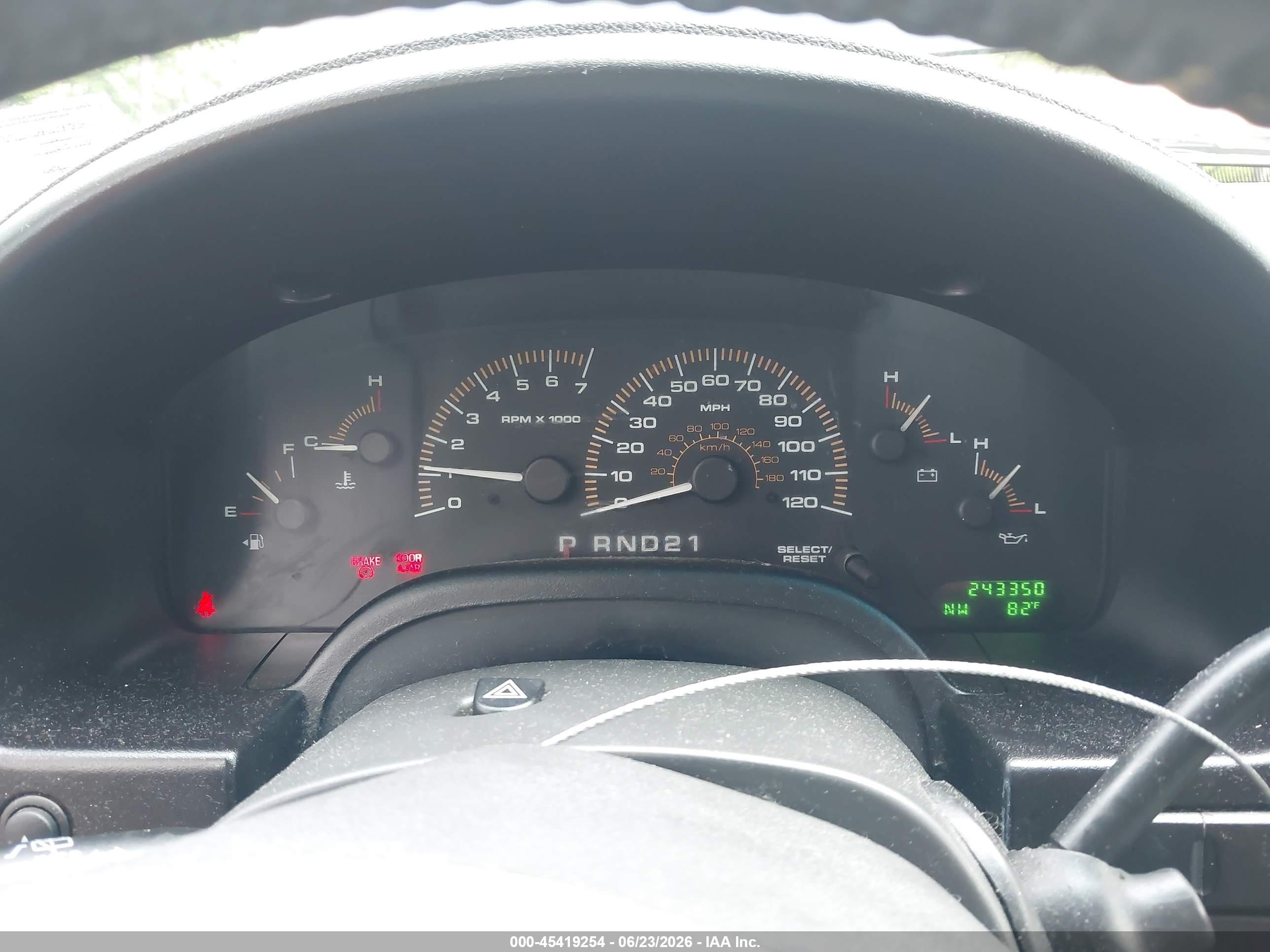 2003 Ford Expedition Xlt Black vin: 1FMRU15L73LA21172
