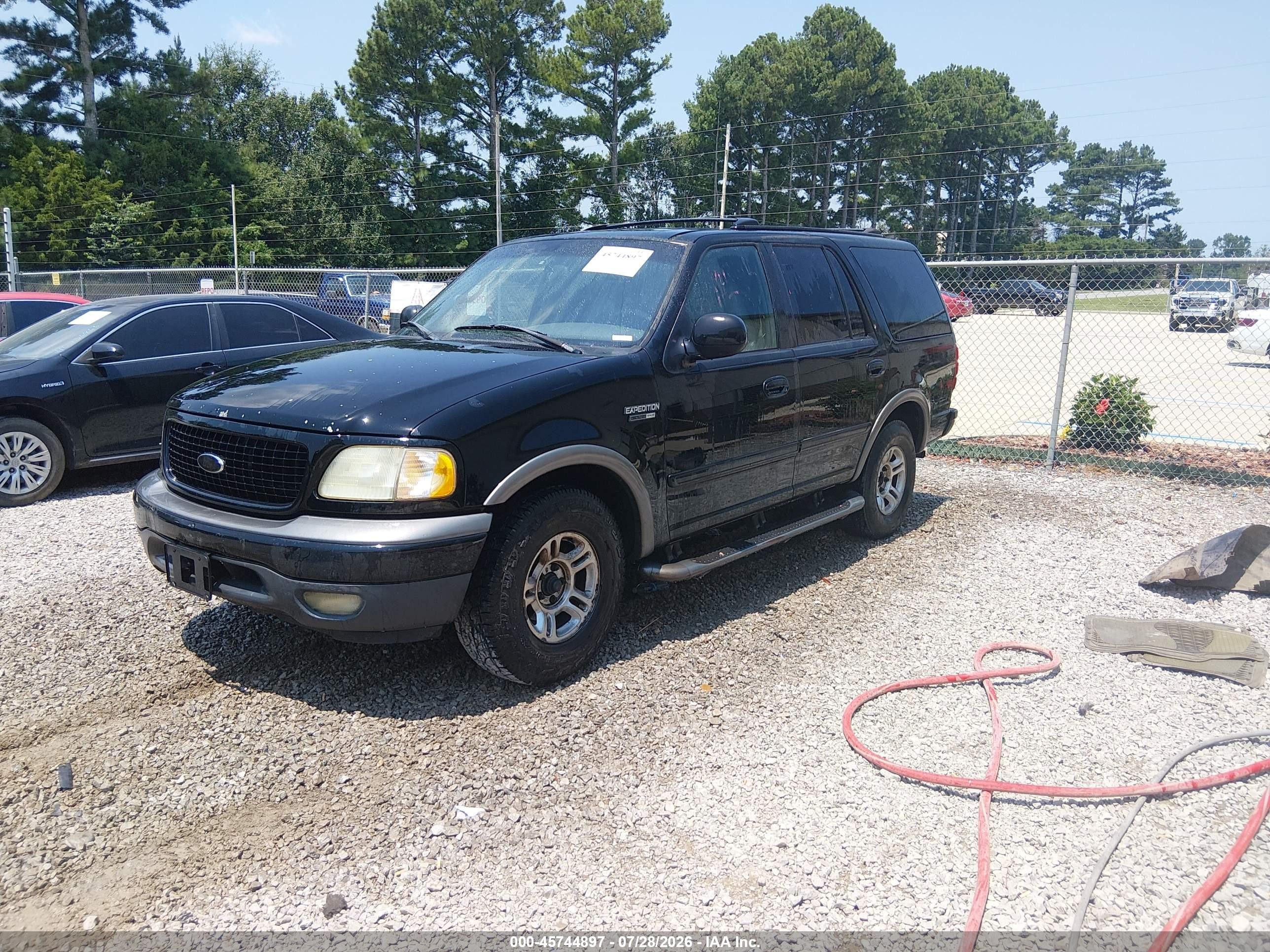 2002 Ford Expedition Xlt Black vin: 1FMRU15L92LA51370