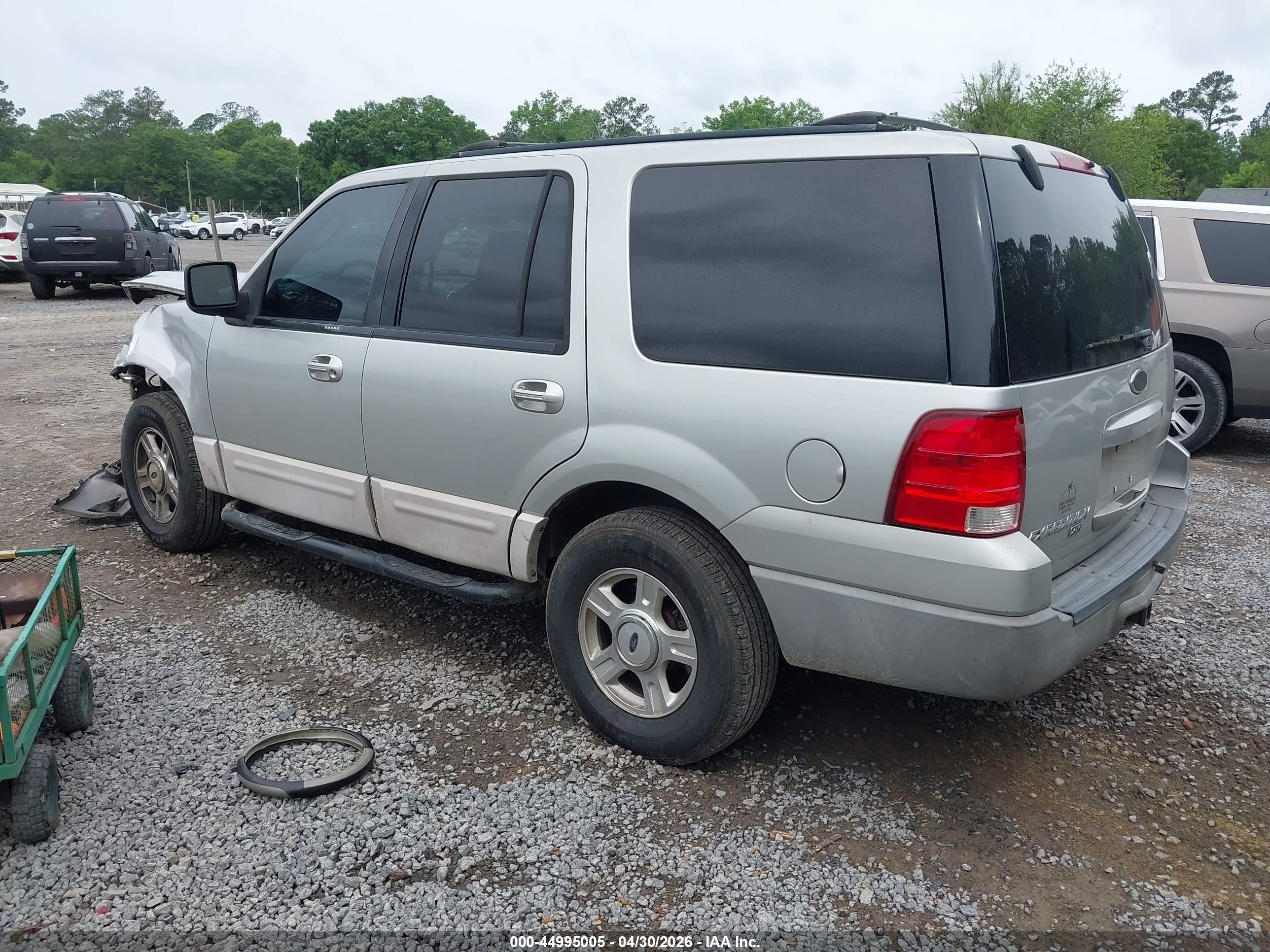 2003 Ford Expedition Xlt Silver vin: 1FMRU15W03LC57138