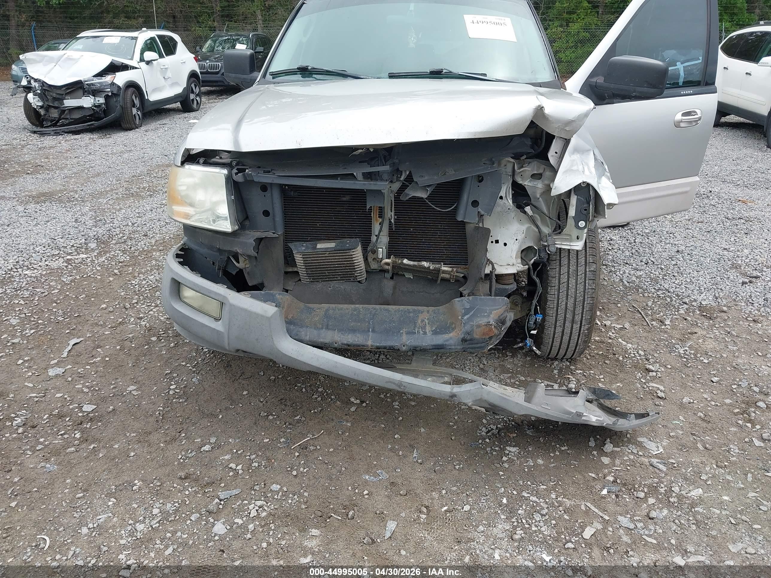 2003 Ford Expedition Xlt Silver vin: 1FMRU15W03LC57138