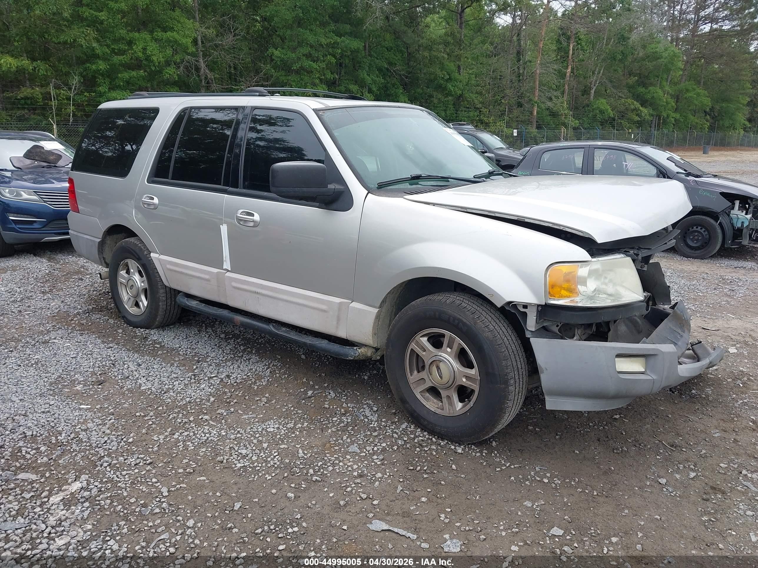 2003 Ford Expedition Xlt Silver vin: 1FMRU15W03LC57138