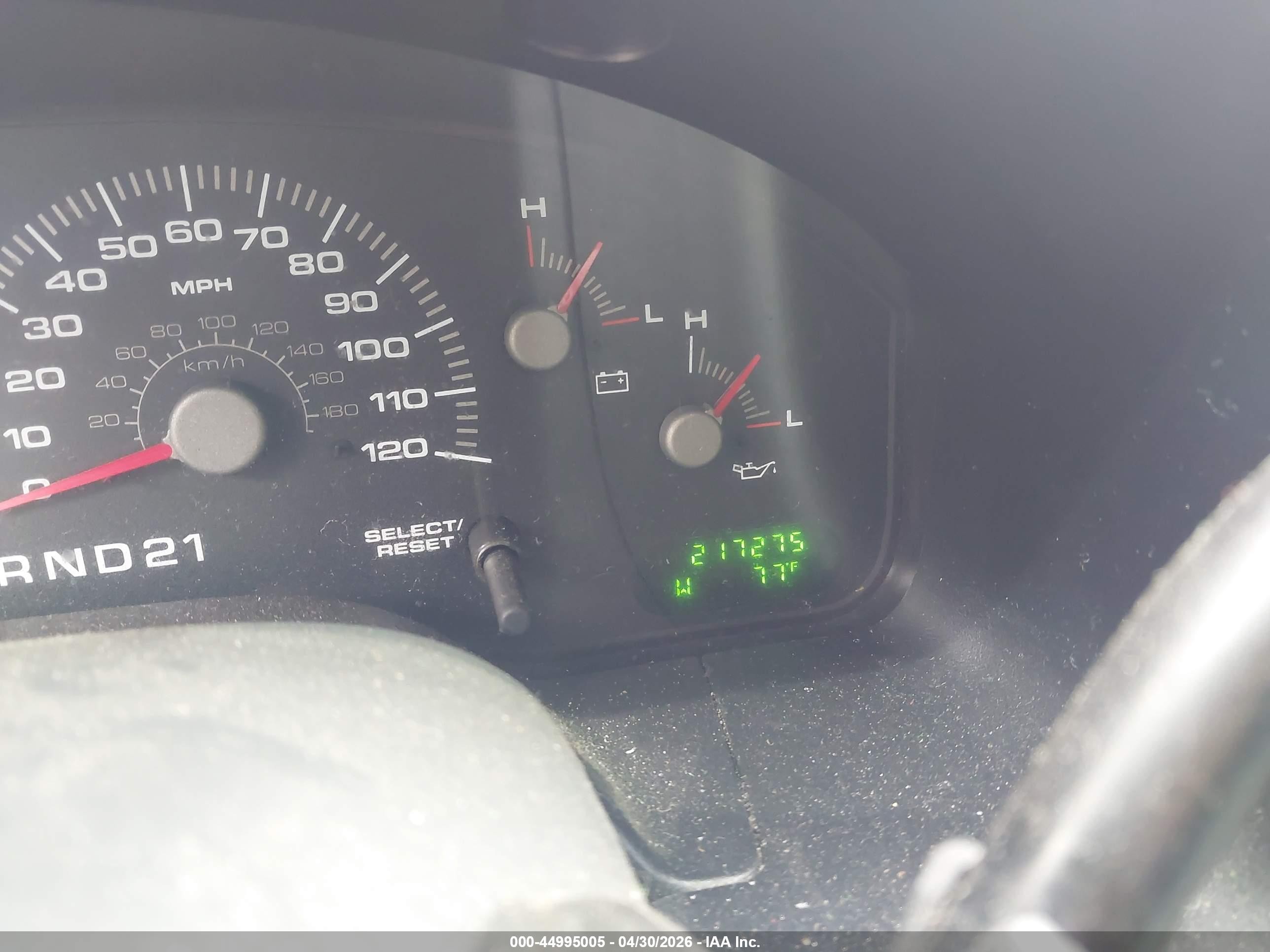 2003 Ford Expedition Xlt Silver vin: 1FMRU15W03LC57138