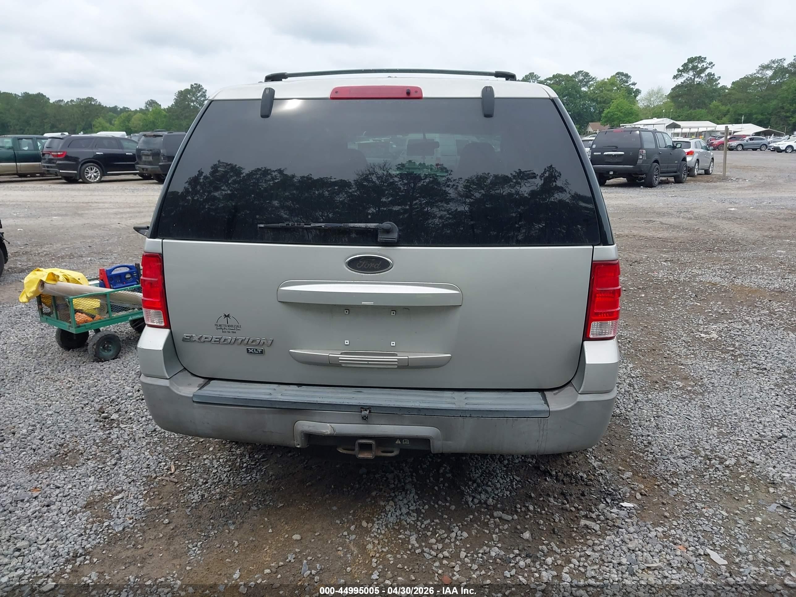 2003 Ford Expedition Xlt Silver vin: 1FMRU15W03LC57138