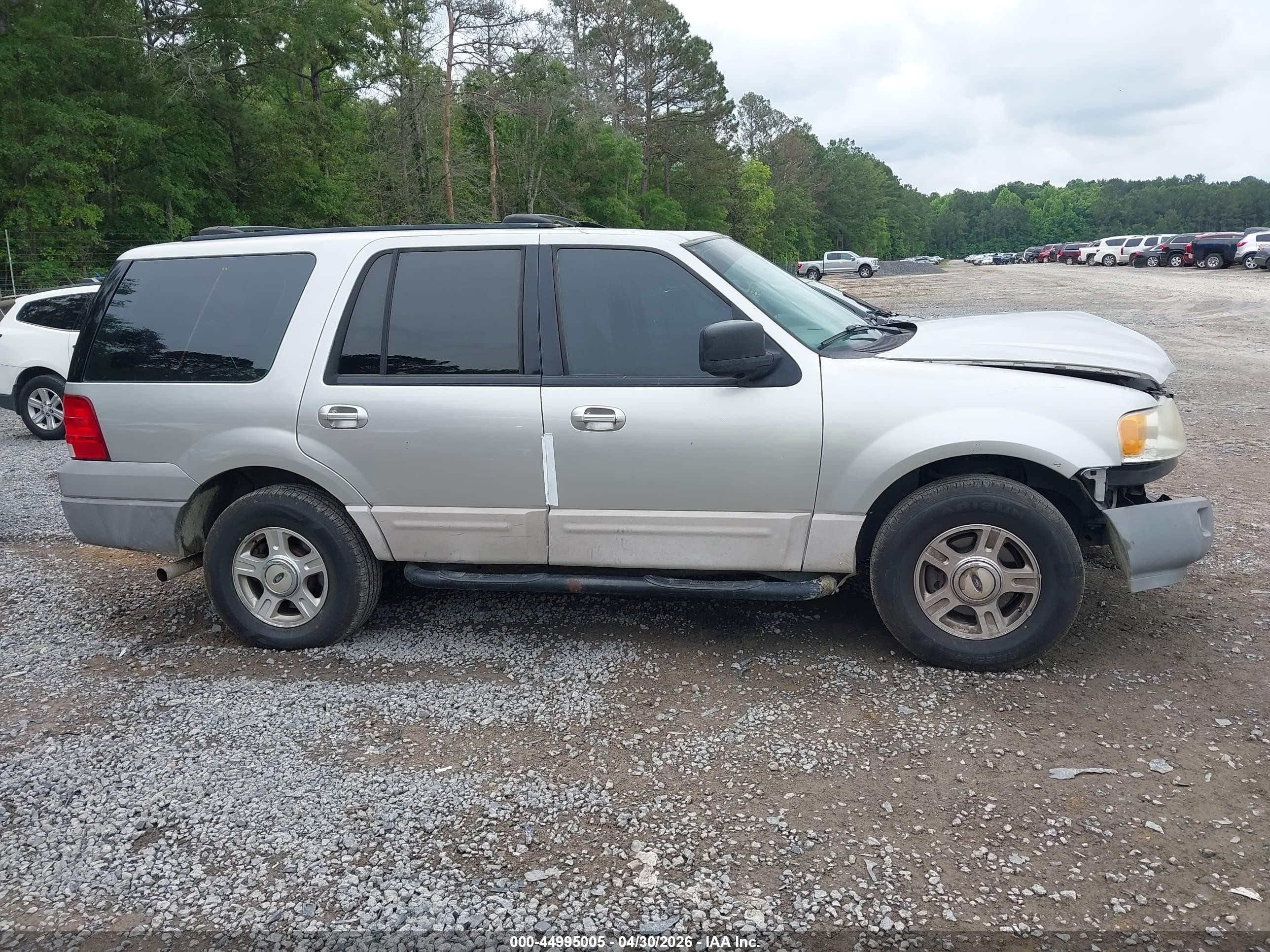 2003 Ford Expedition Xlt Silver vin: 1FMRU15W03LC57138