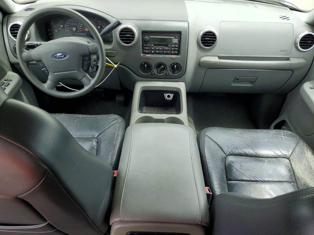 2004 Ford Expedition Xlt Gray vin: 1FMRU15W04LA01969