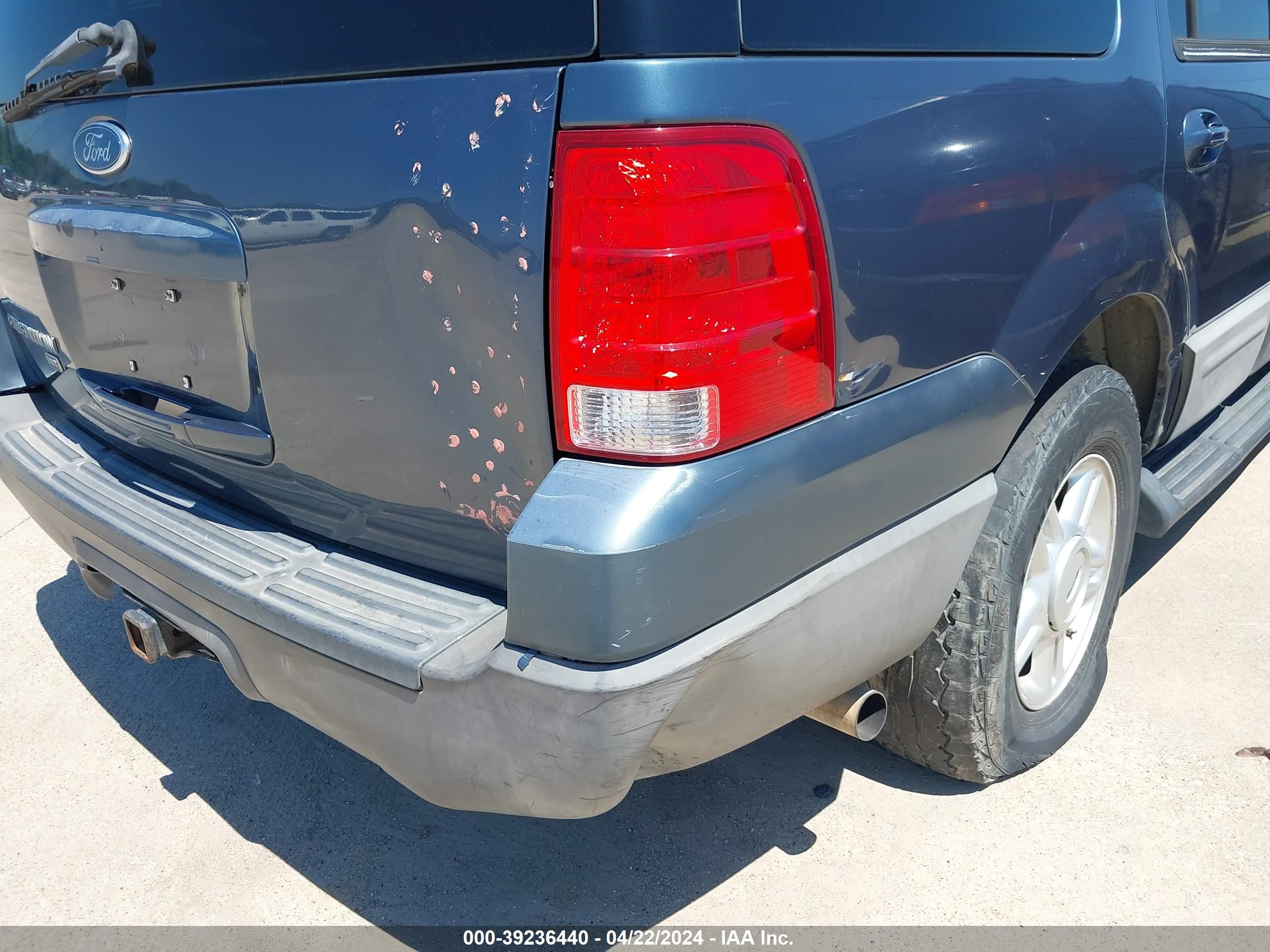 2004 Ford Expedition Xlt Blue vin: 1FMRU15W04LA45311