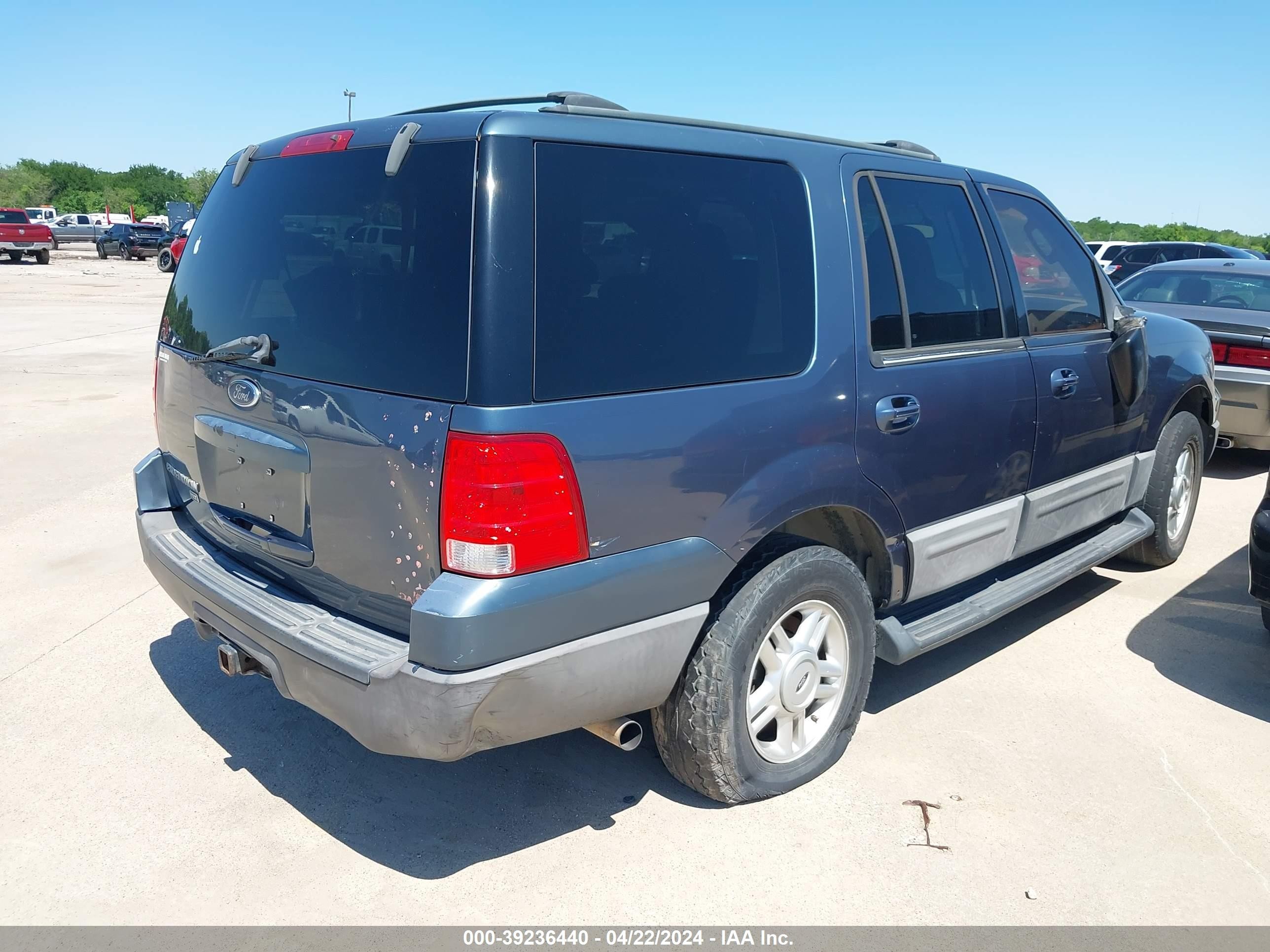 2004 Ford Expedition Xlt Blue vin: 1FMRU15W04LA45311