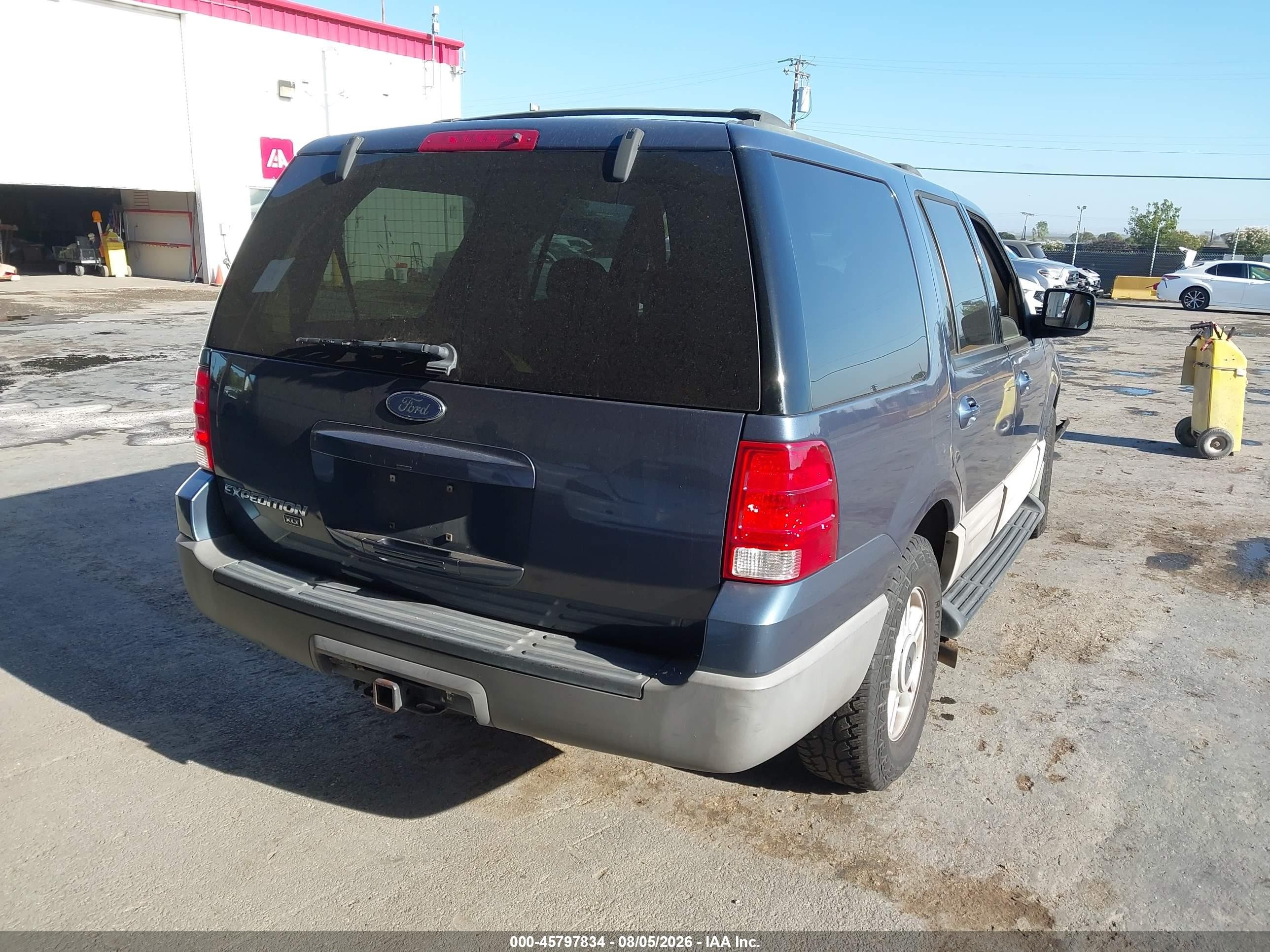 2003 Ford Expedition Xlt Blue vin: 1FMRU15W13LB60255