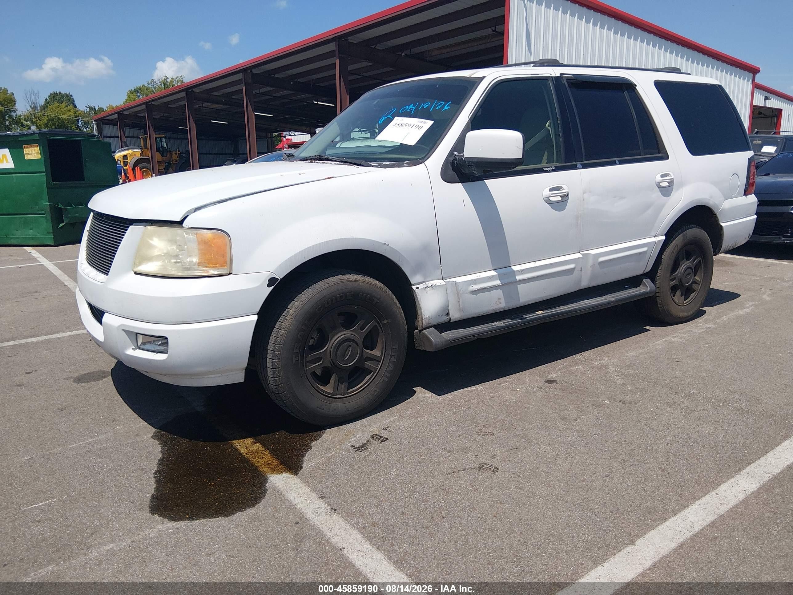 2003 Ford Expedition Xlt Белый vin: 1FMRU15W13LC07994
