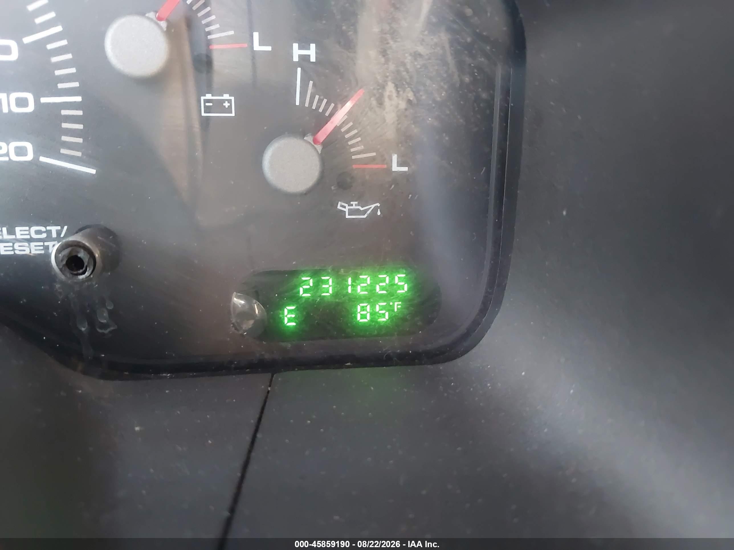 2003 Ford Expedition Xlt Белый vin: 1FMRU15W13LC07994