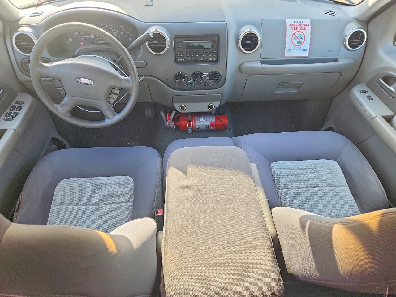 2004 Ford Expedition Xlt Burgundy vin: 1FMRU15W14LA96400