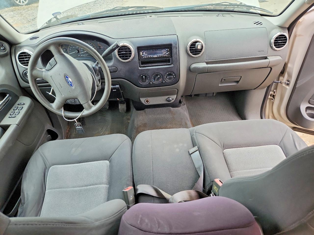 2003 Ford Expedition Xlt Silver vin: 1FMRU15W23LA61069
