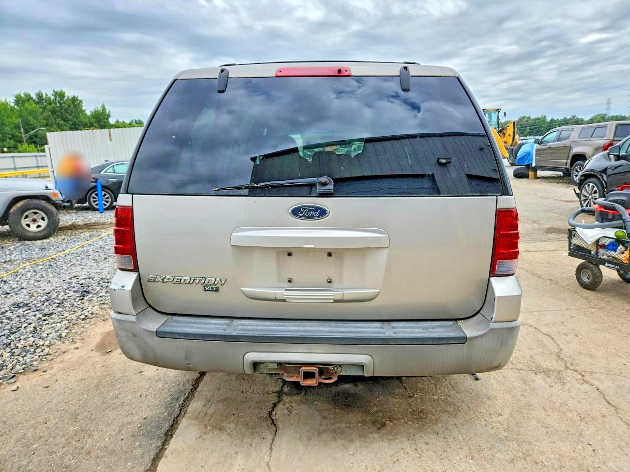 2003 Ford Expedition Xlt Silver vin: 1FMRU15W23LA61069