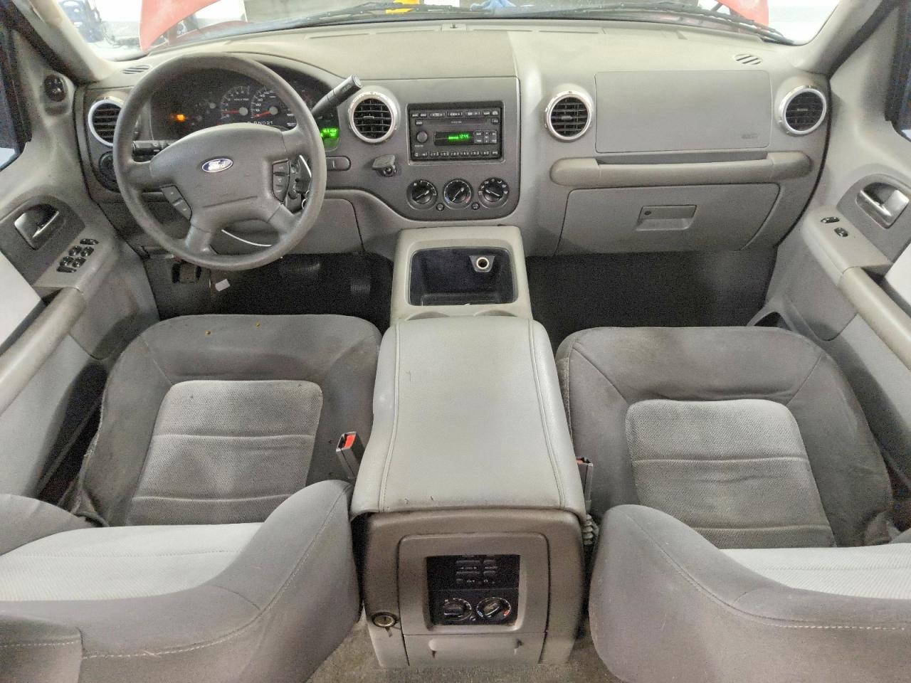 2004 Ford Expedition Xlt Red vin: 1FMRU15W24LB85439