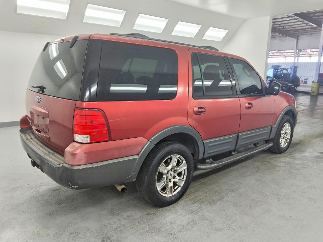 2004 Ford Expedition Xlt Red vin: 1FMRU15W24LB85439