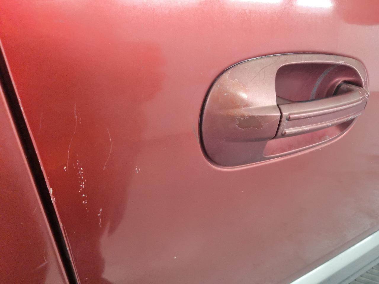 2004 Ford Expedition Xlt Red vin: 1FMRU15W24LB85439 Damage: Right Front Door, Dent(S) W/ Paint Dmg, 1/8 To 1/2 Inch
