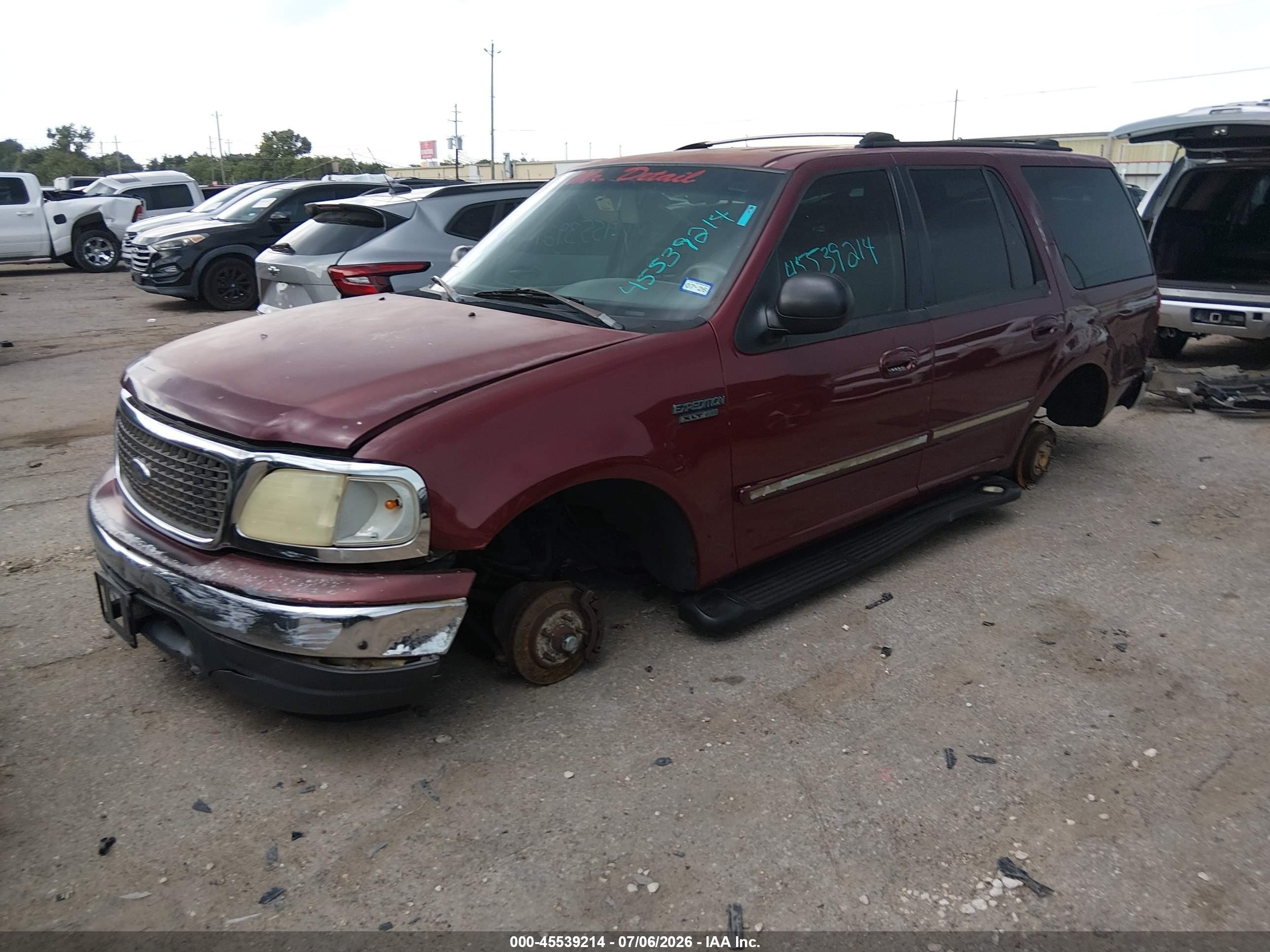 2001 Ford Expedition Xlt Maroon vin: 1FMRU15W41LB31989