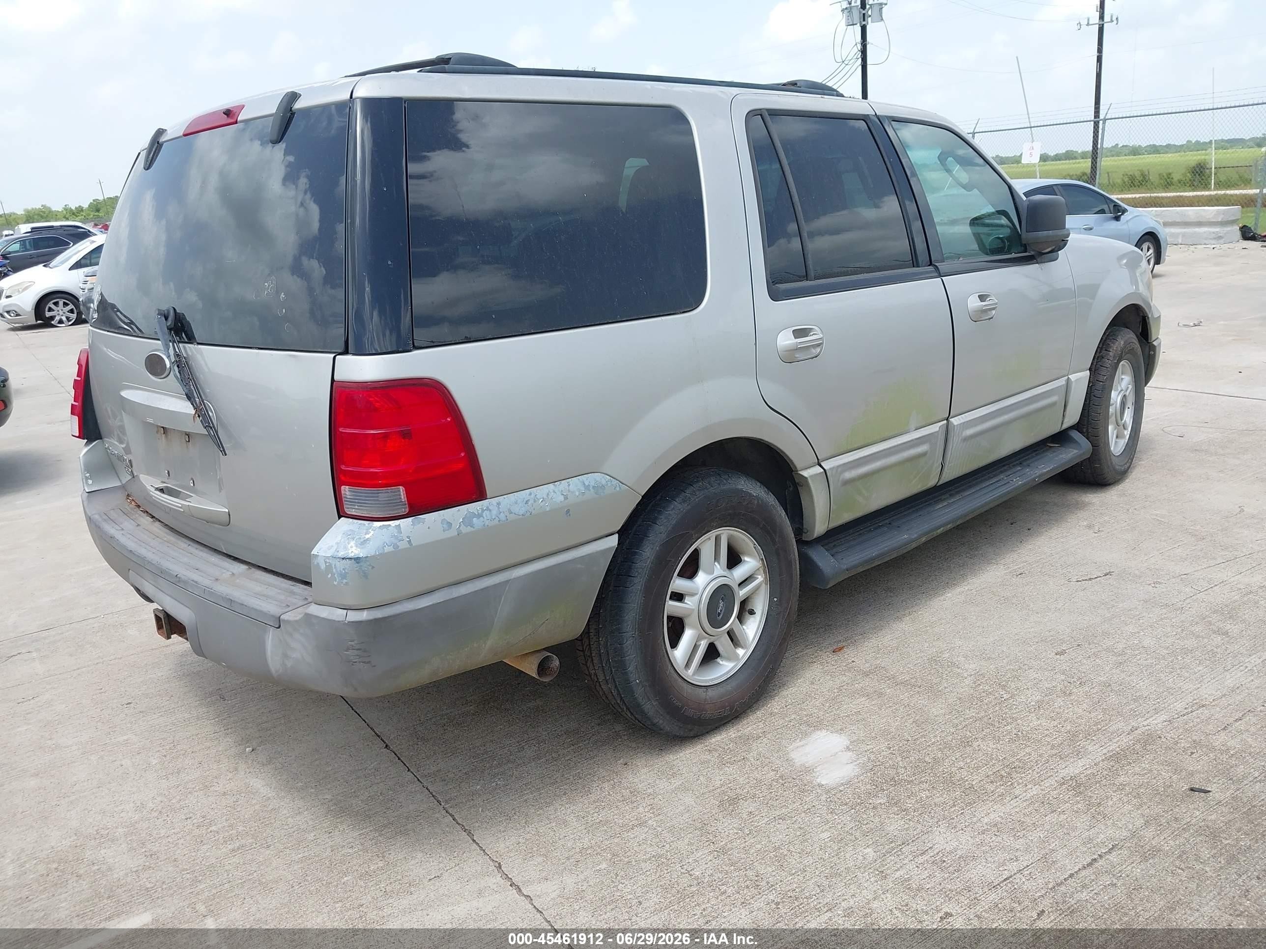 2003 Ford Expedition Xlt Silver vin: 1FMRU15W53LA22413
