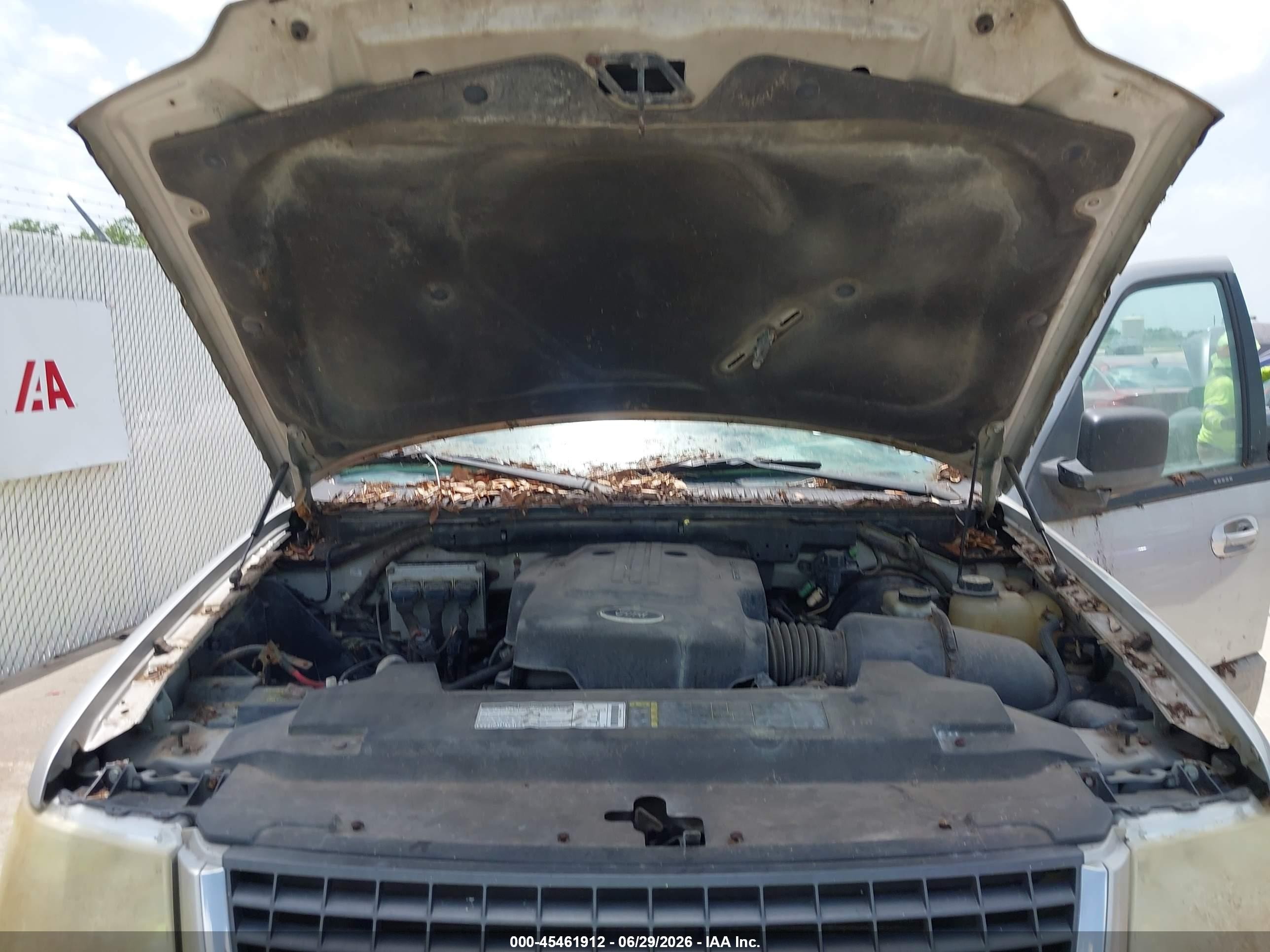 2003 Ford Expedition Xlt Silver vin: 1FMRU15W53LA22413