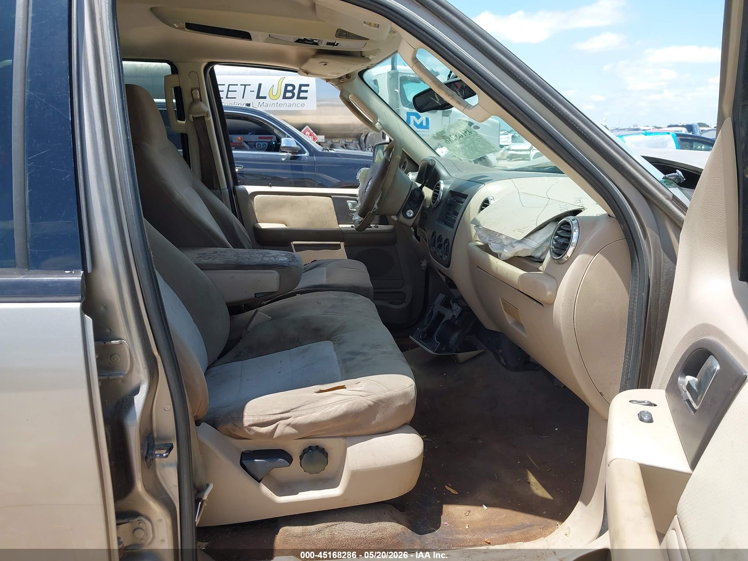2003 Ford Expedition Xlt Brown vin: 1FMRU15W53LB38937