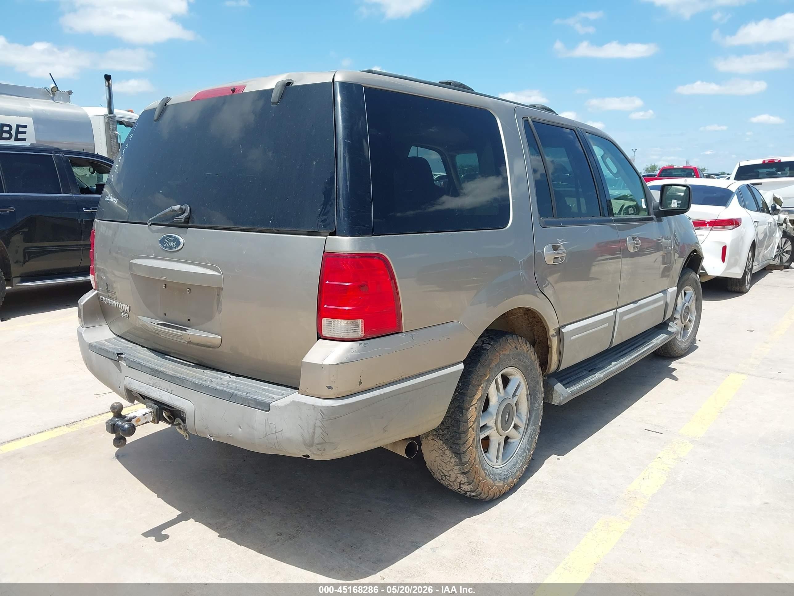2003 Ford Expedition Xlt Brown vin: 1FMRU15W53LB38937